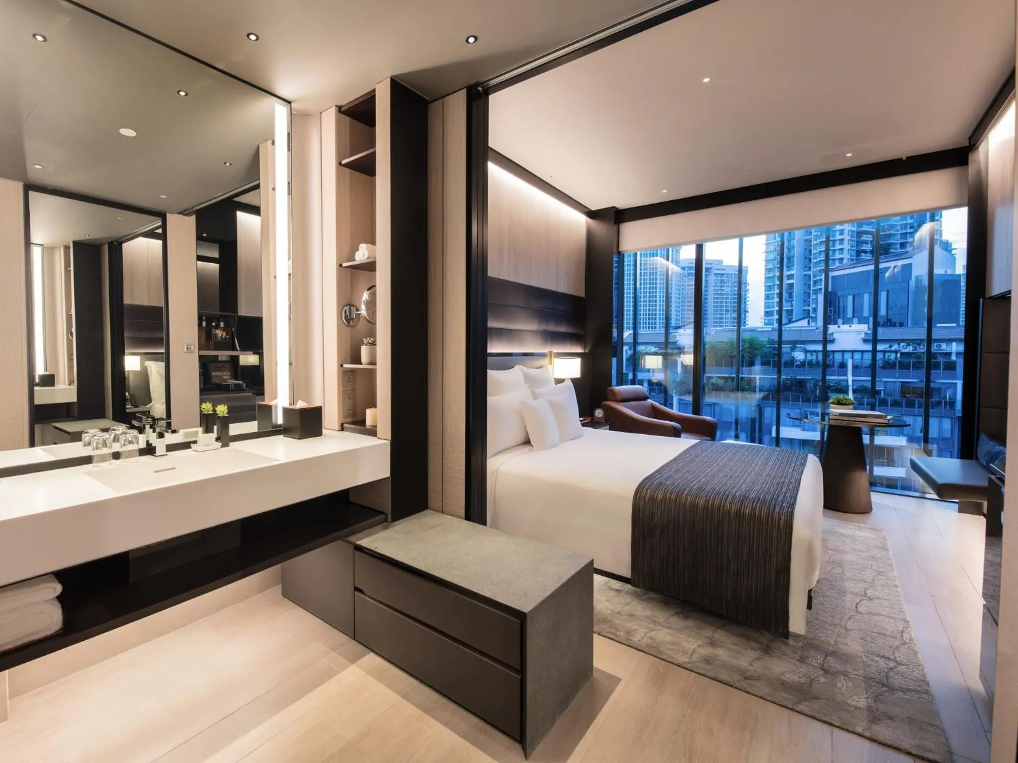 Photo of the whole room, Bed in InterContinental Singapore Robertson Quay by IHG