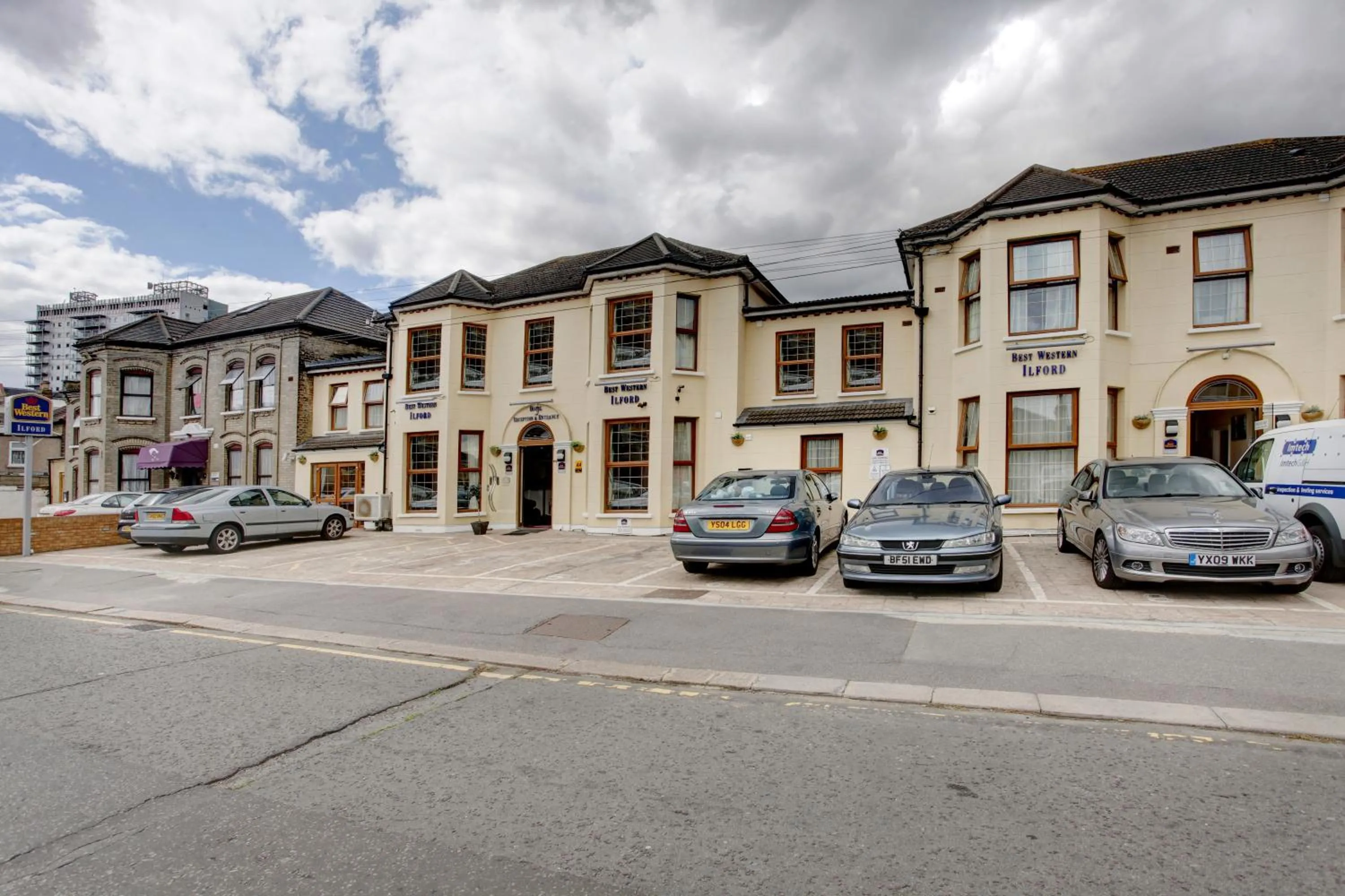 Facade/entrance in Best Western London Ilford Hotel