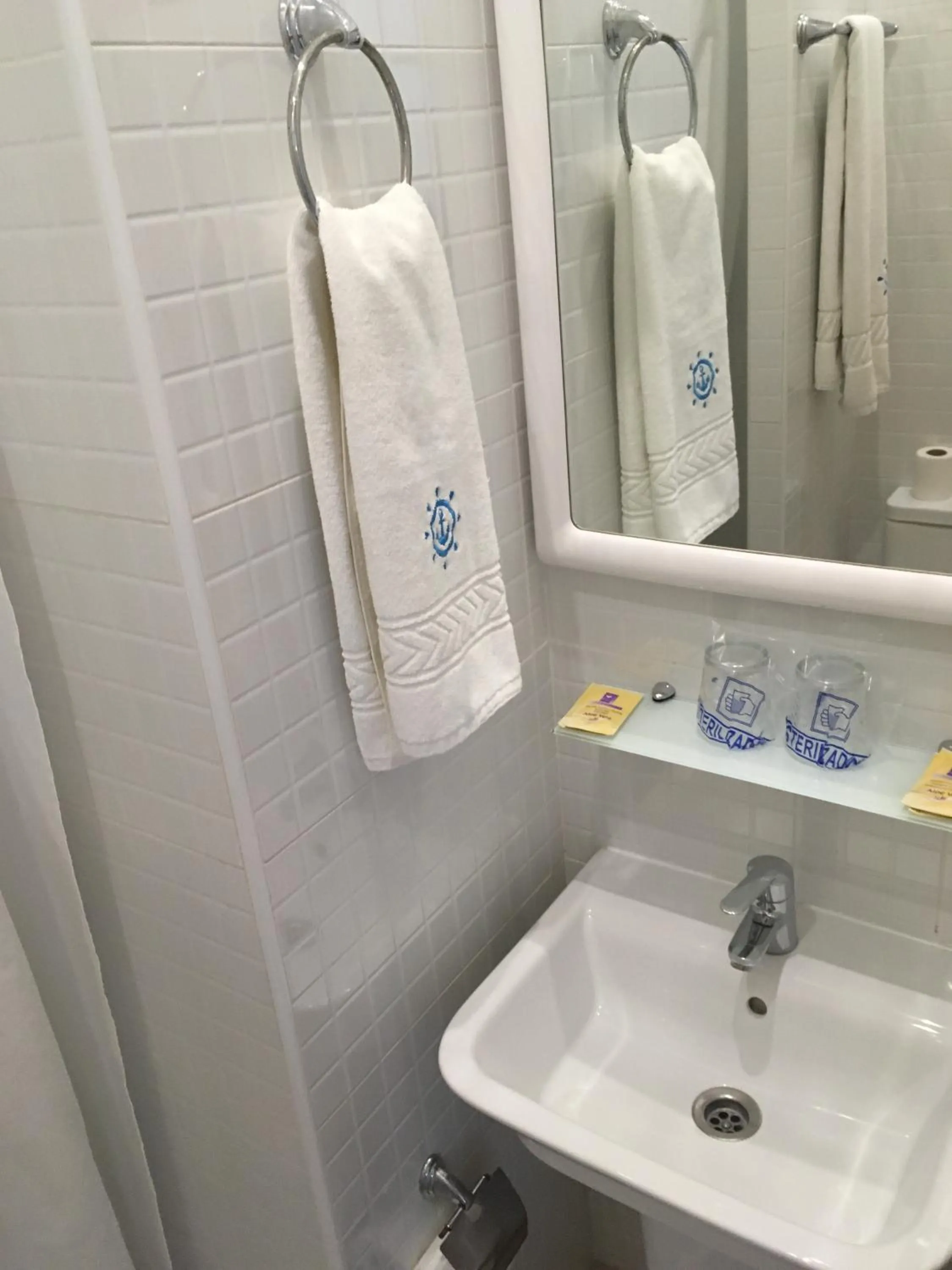 Shower in Hotel Marítimo Urban