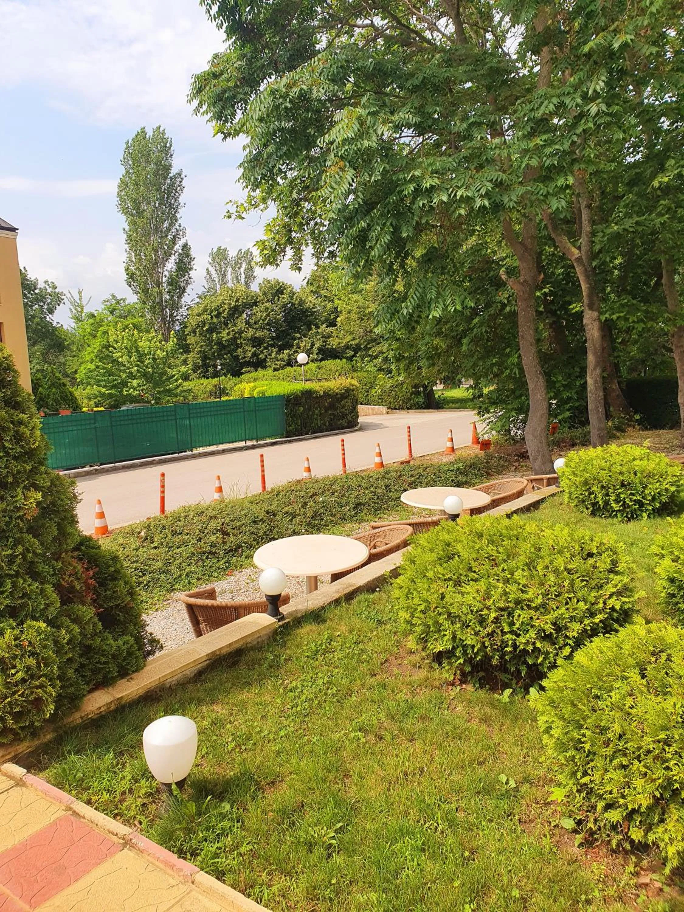 Garden in Family hotel Classic