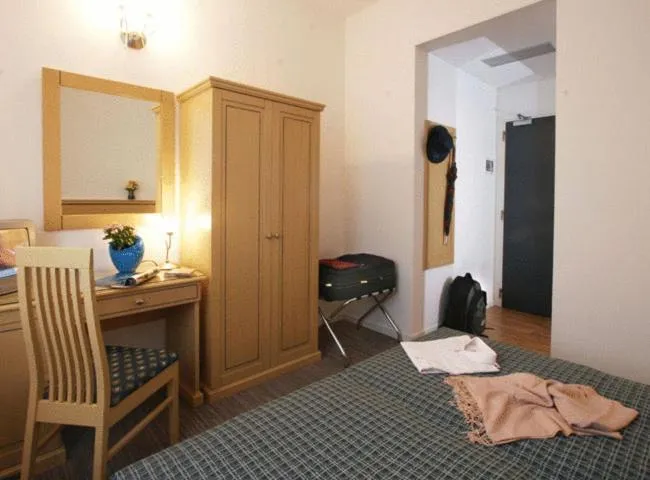 Photo of the whole room, Bed in Hotel Mary