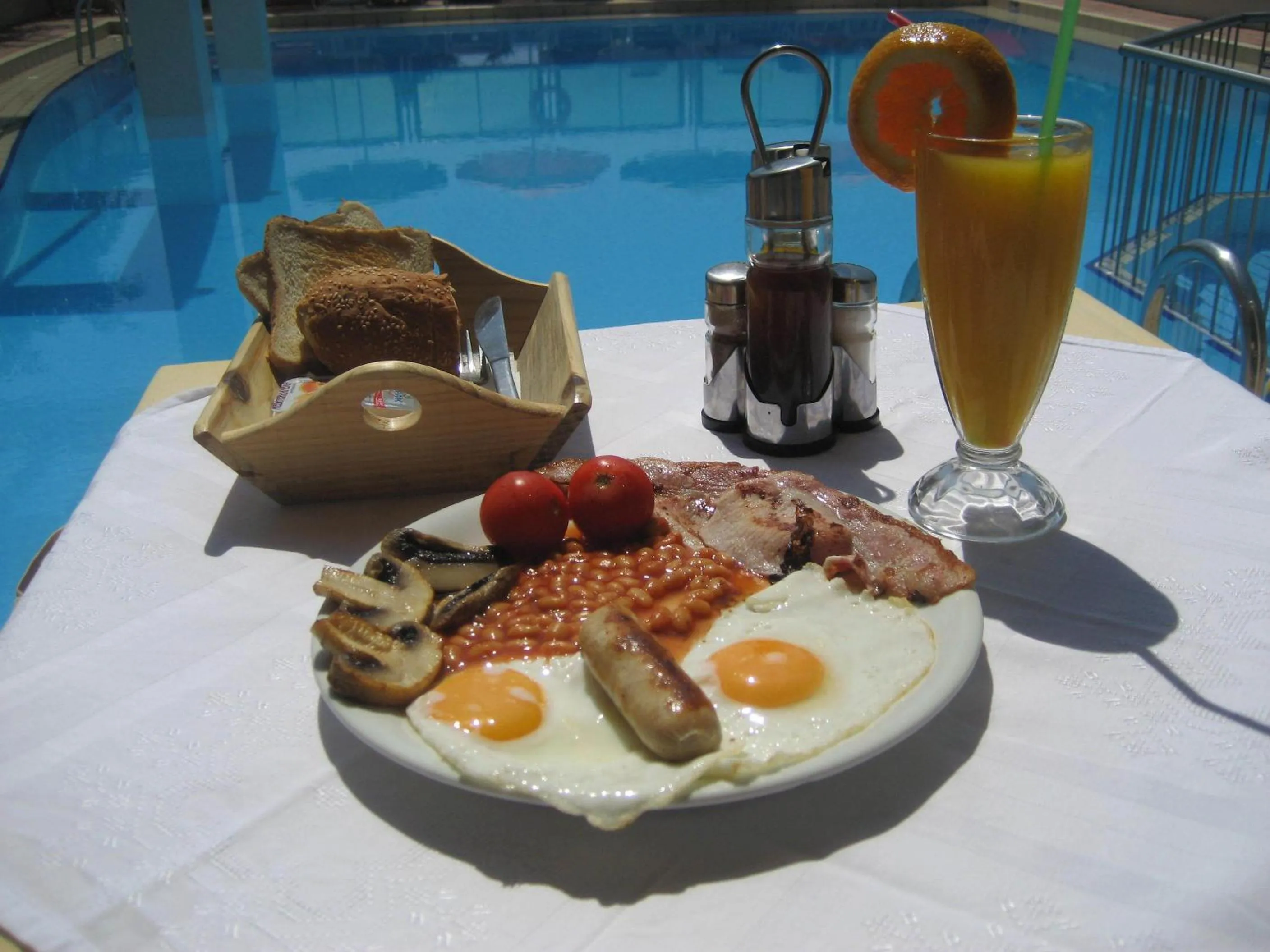 BBQ facilities in Mythos- Platanias- Hotel -Apts