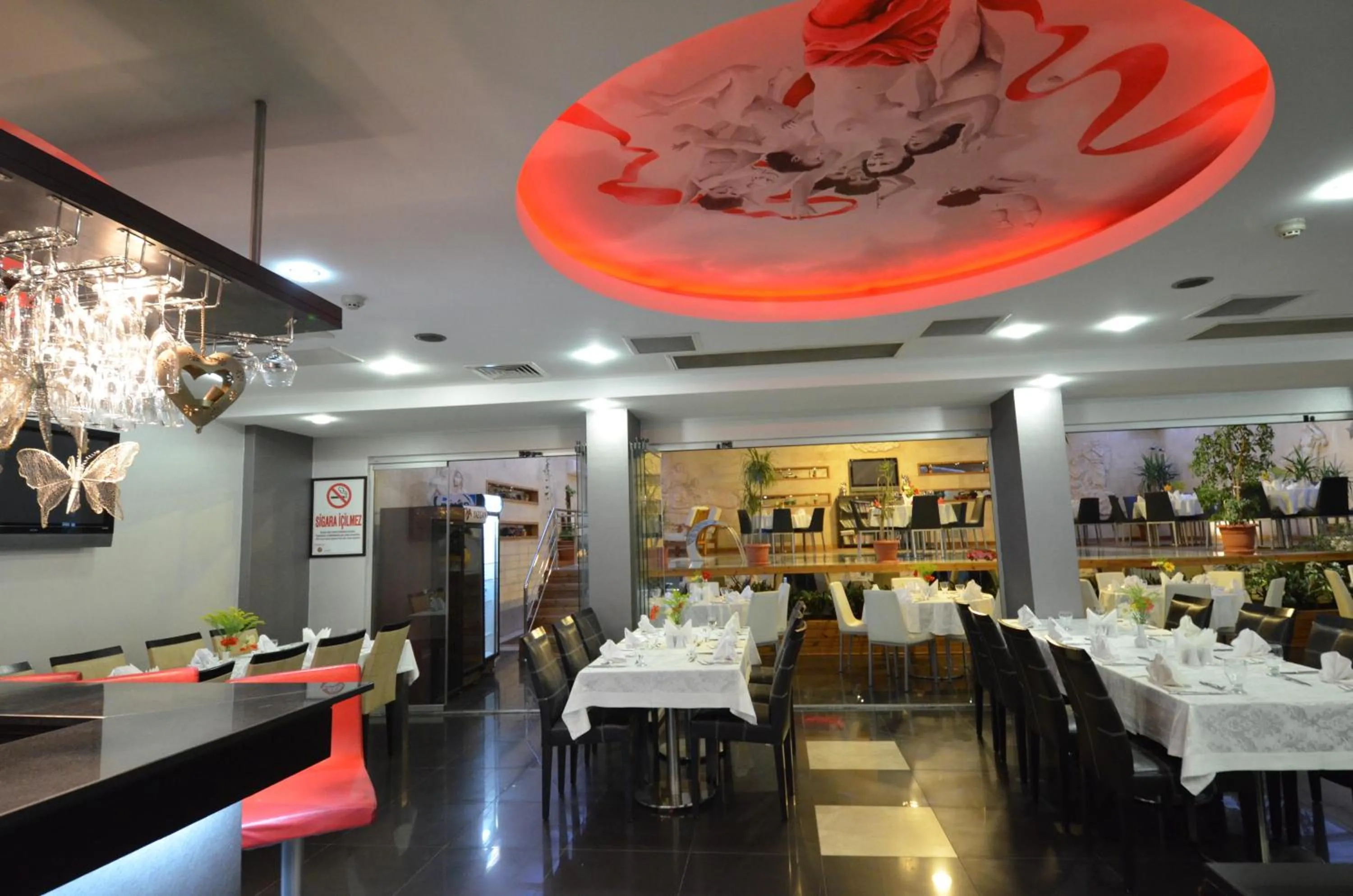 Restaurant/Places to Eat in SC INN Boutique Hotel