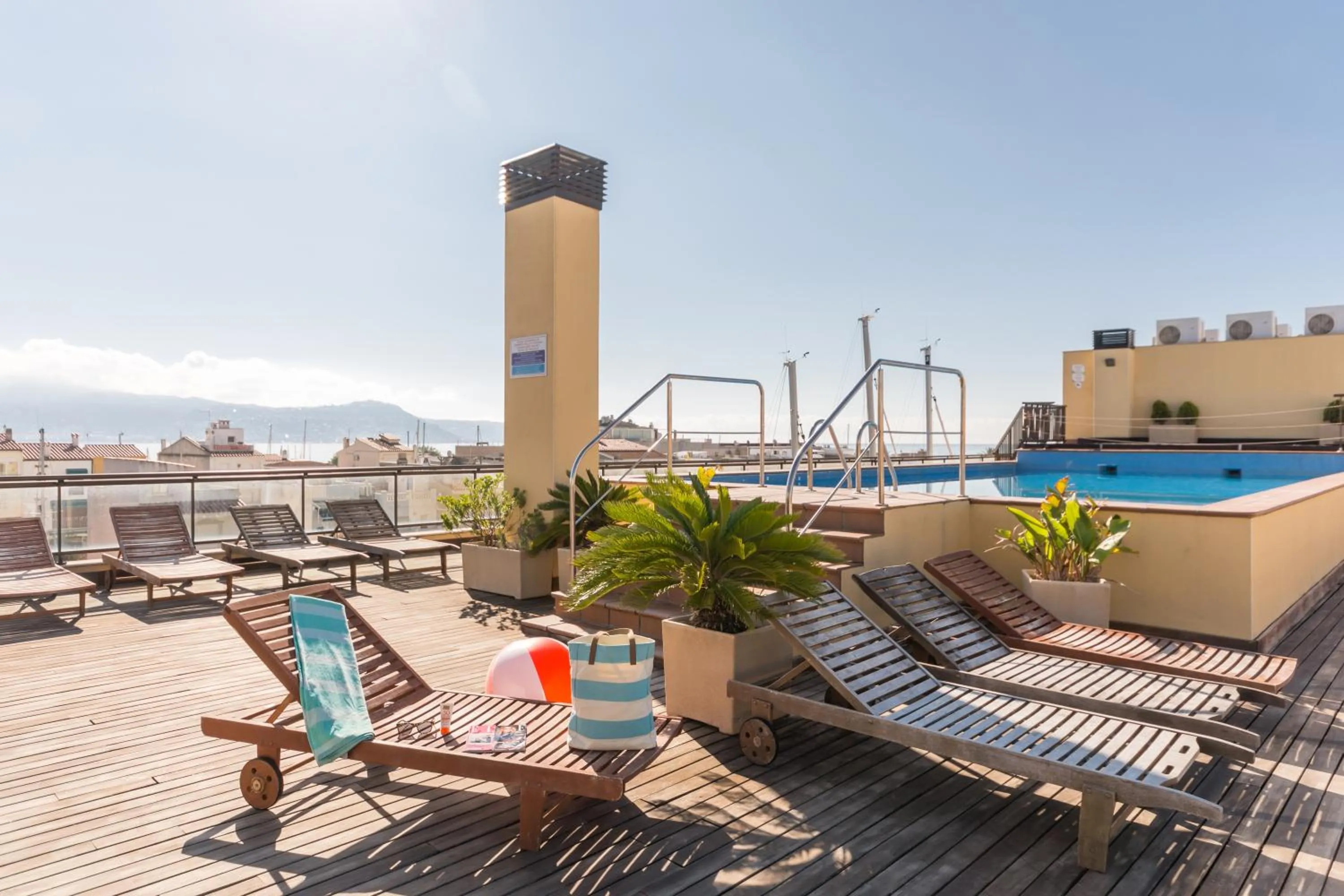 Summer in Pierre & Vacances Empuriabrava Marina