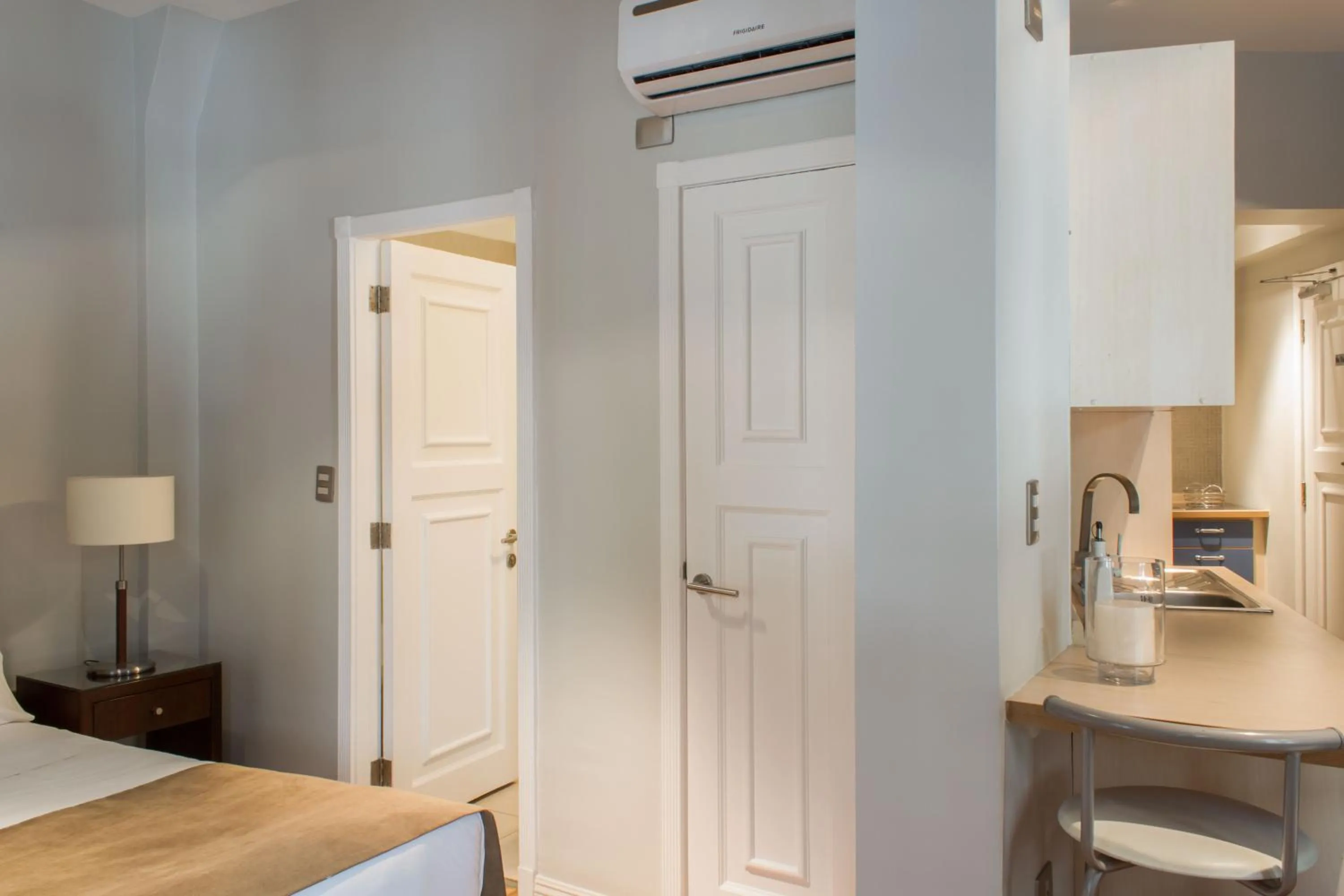 Decorative detail in Lastarria Aparts