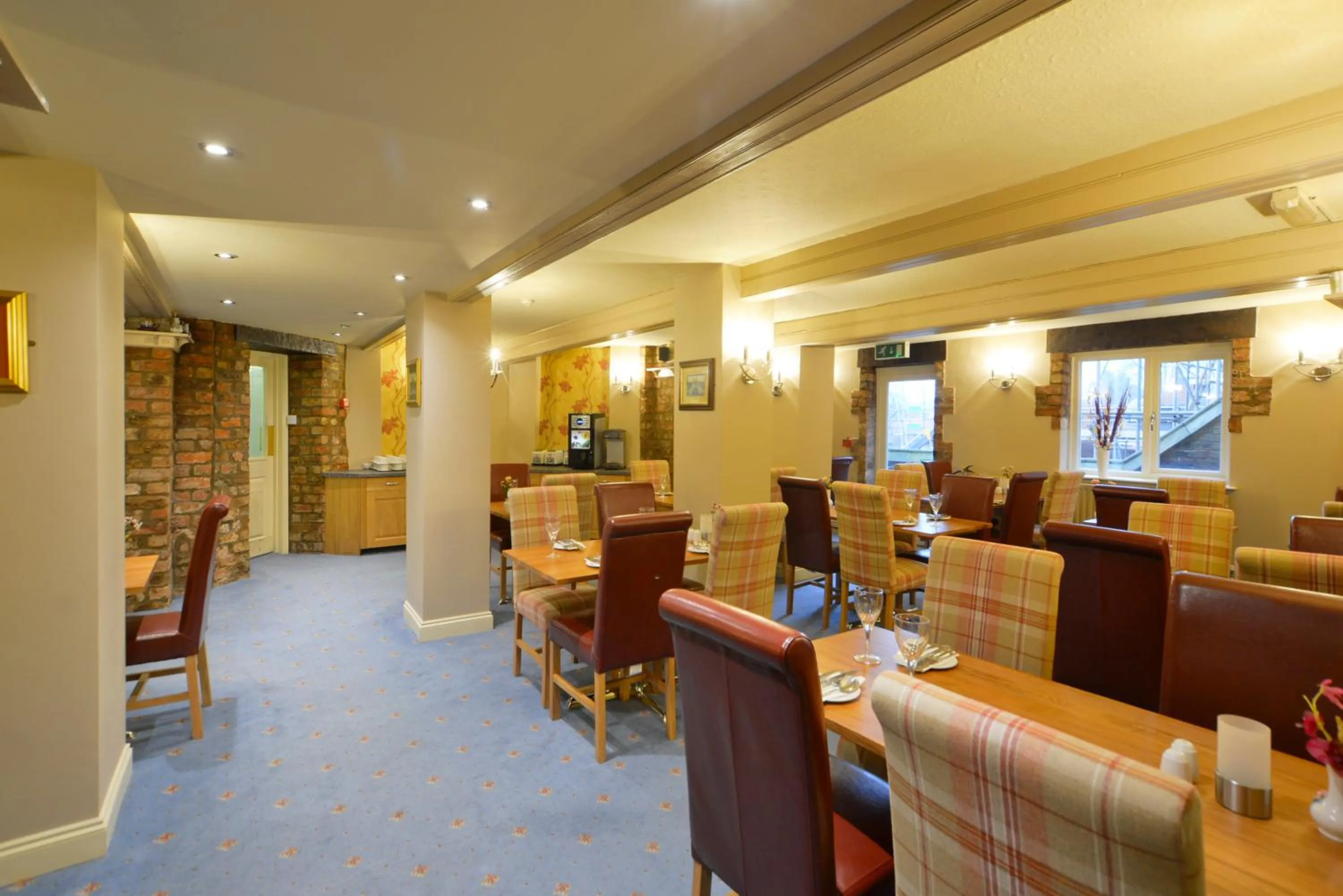 Restaurant/places to eat in Best Western Kilima Hotel