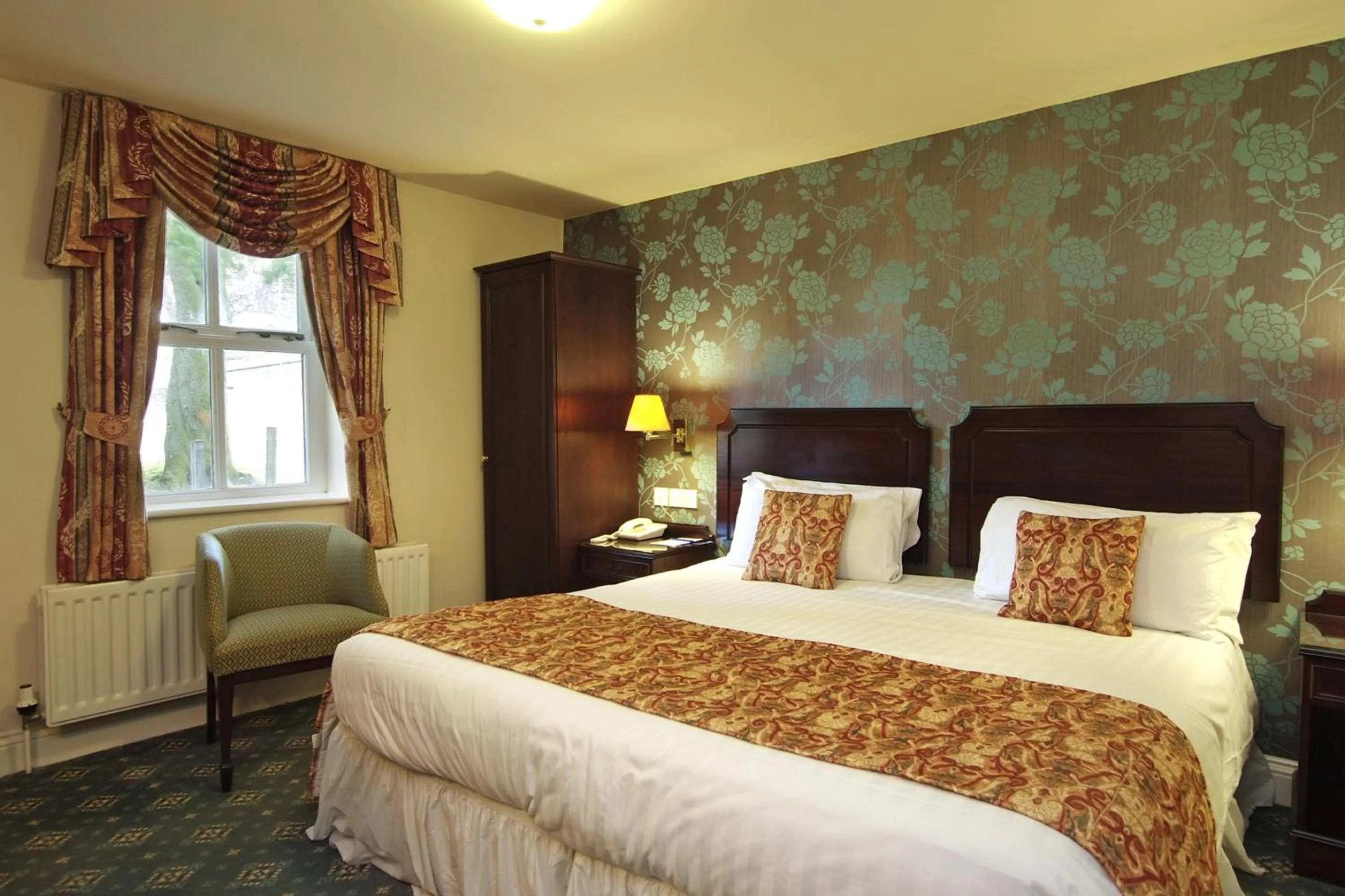 Bed in Best Western Kilima Hotel