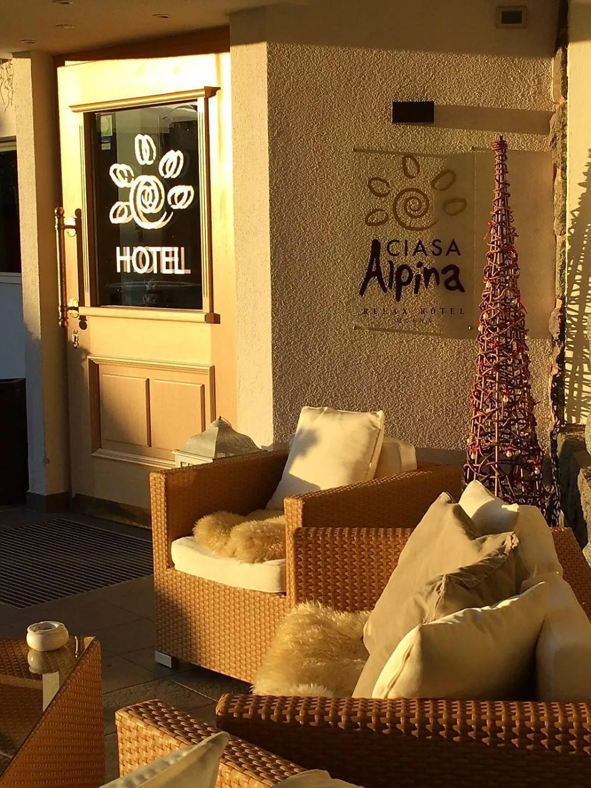 Patio in Ciasa Alpina Relax Hotel