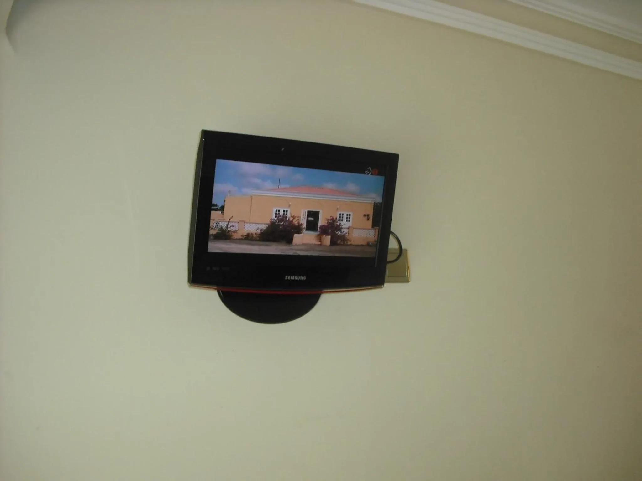 Decorative detail in Pensión Calfred II