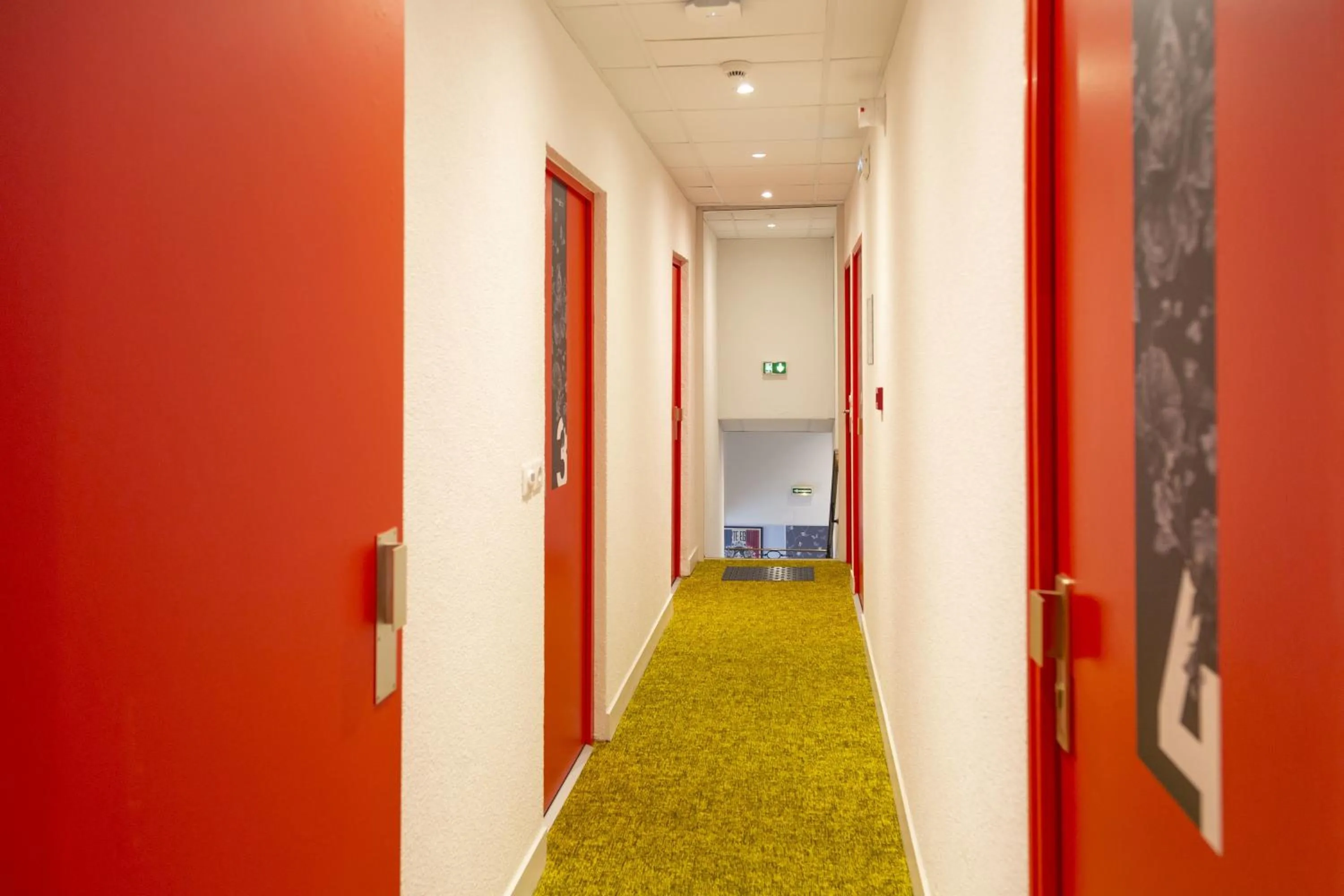 Decorative detail in Logis Hôtel Maison Voltaire