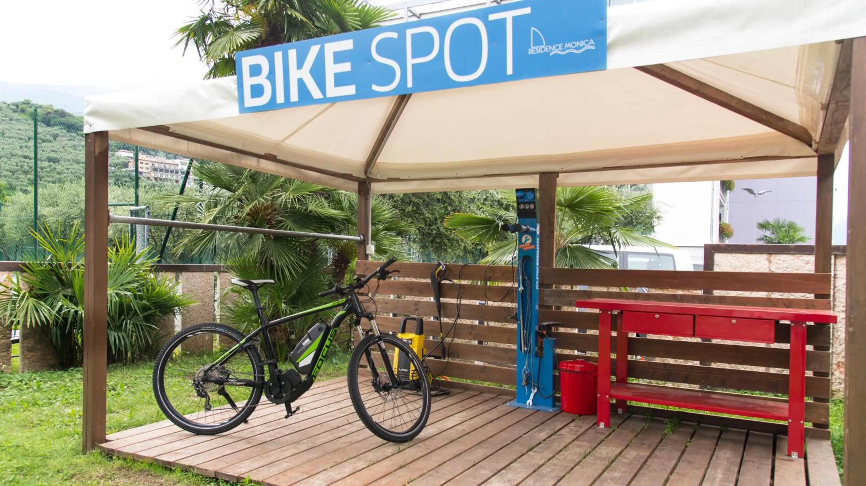 Area and facilities in Residence Monica