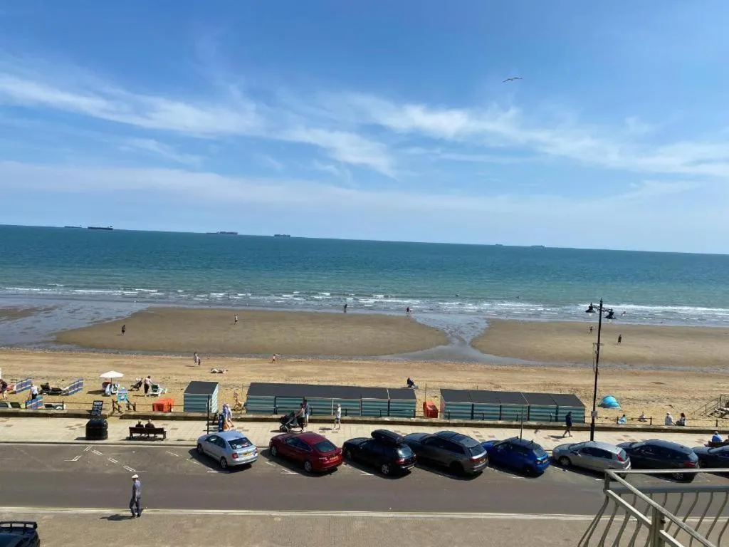 Day in Bay View - Seafront, Sandown, Isle of Wight