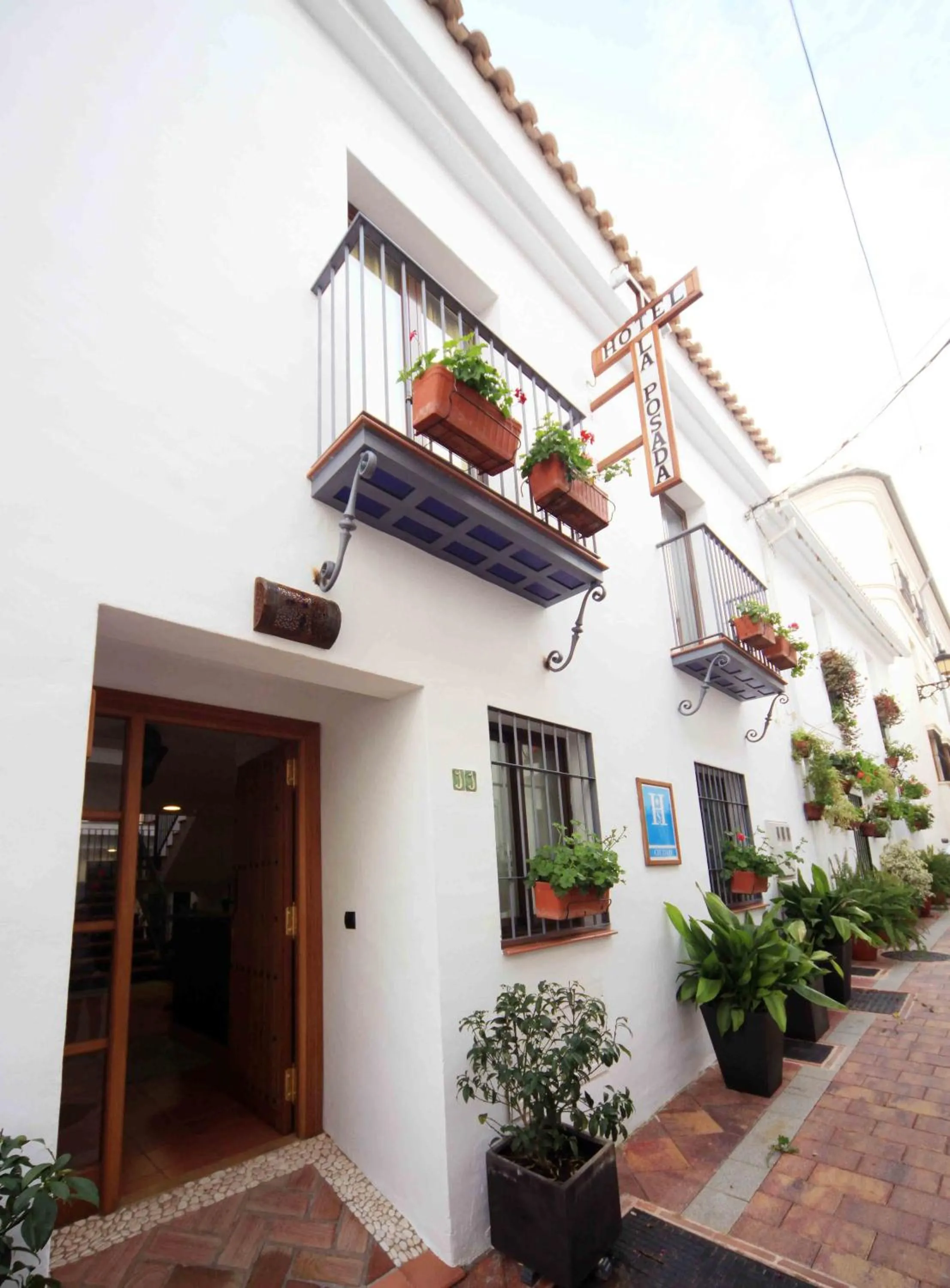 Facade/entrance in I AM La Posada Hotel and Apartment
