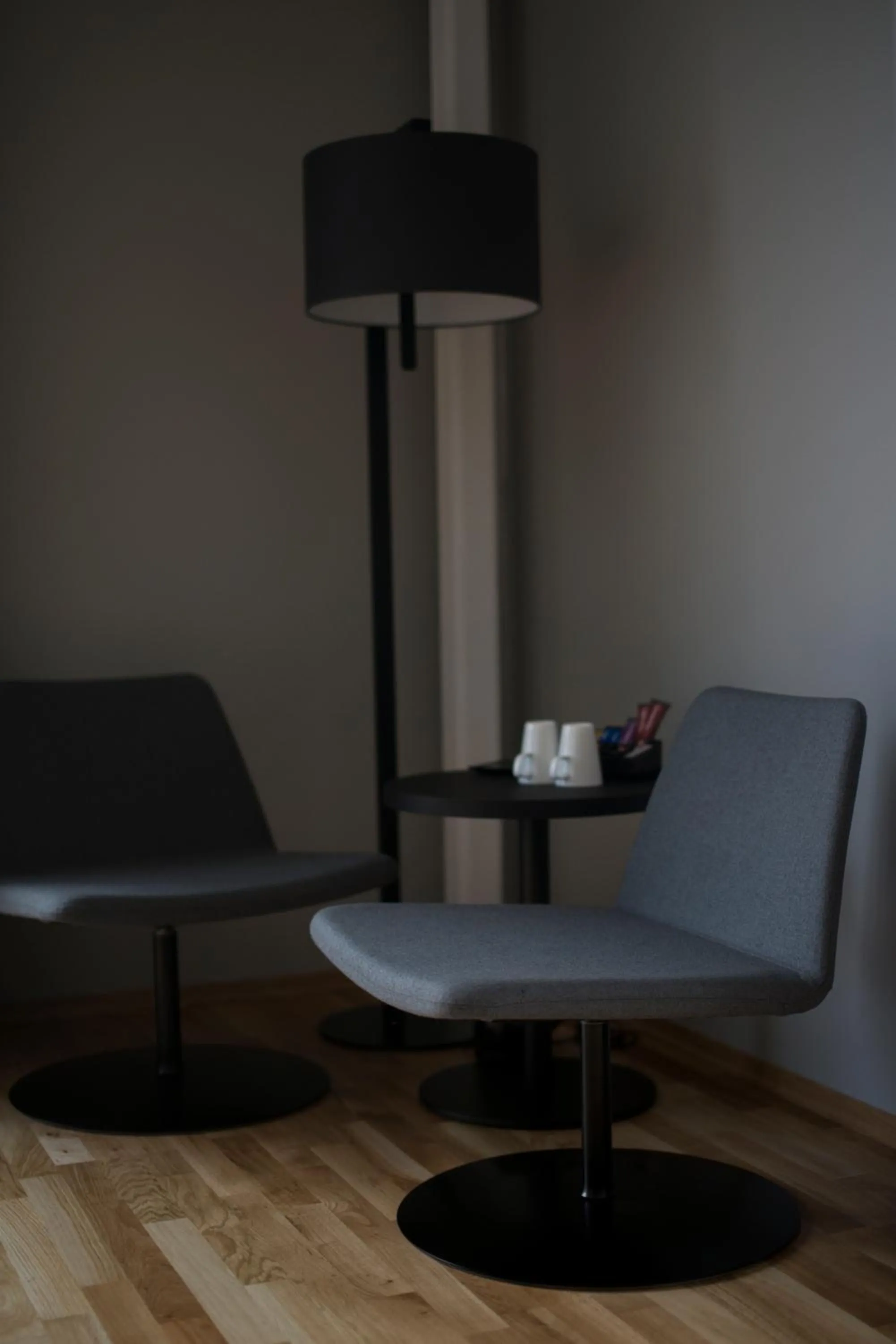 Photo of the whole room, Seating Area in KRS Live Overnatting