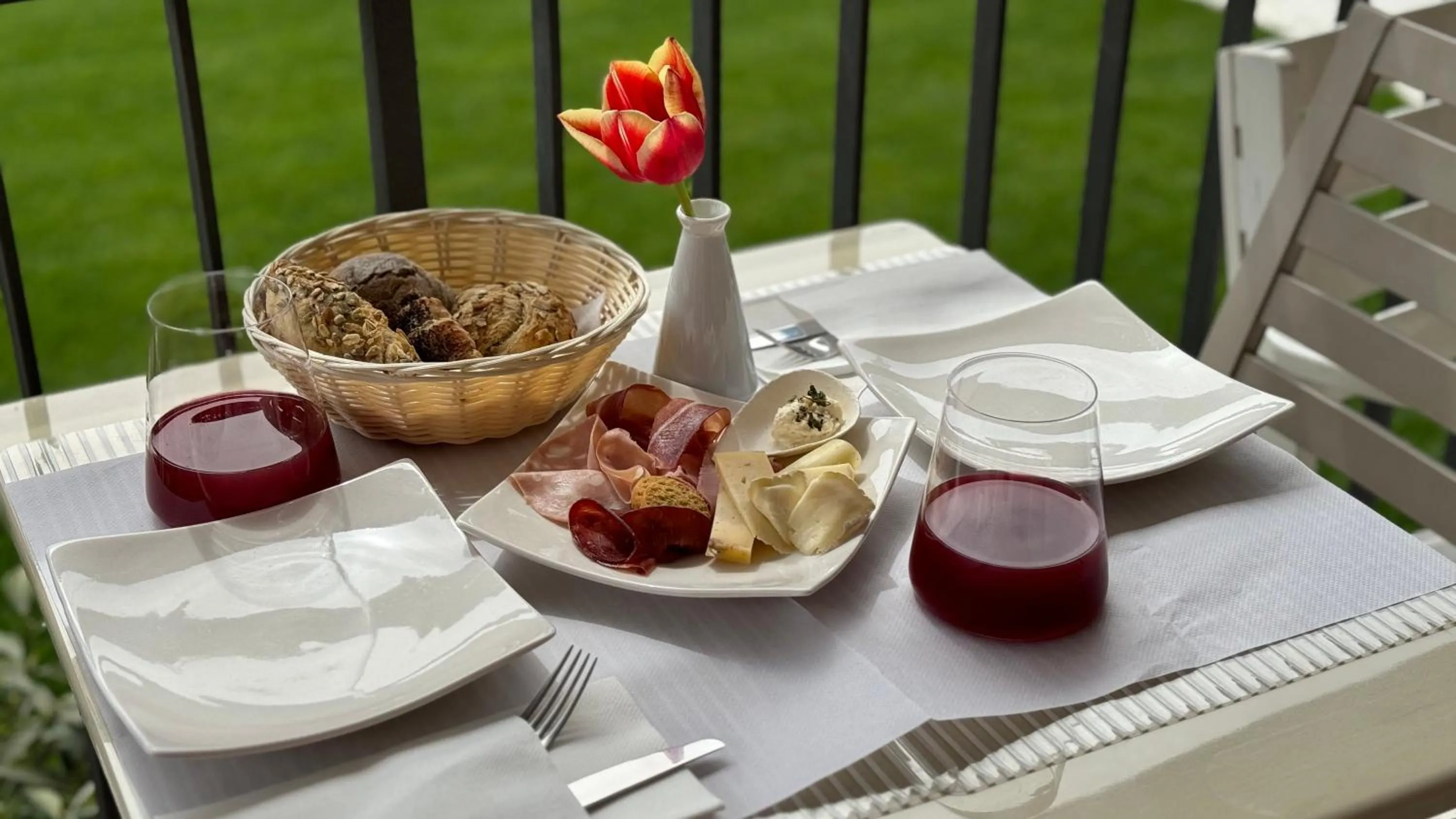 Food and drinks in SK Active hotel - ex Garni Hotello