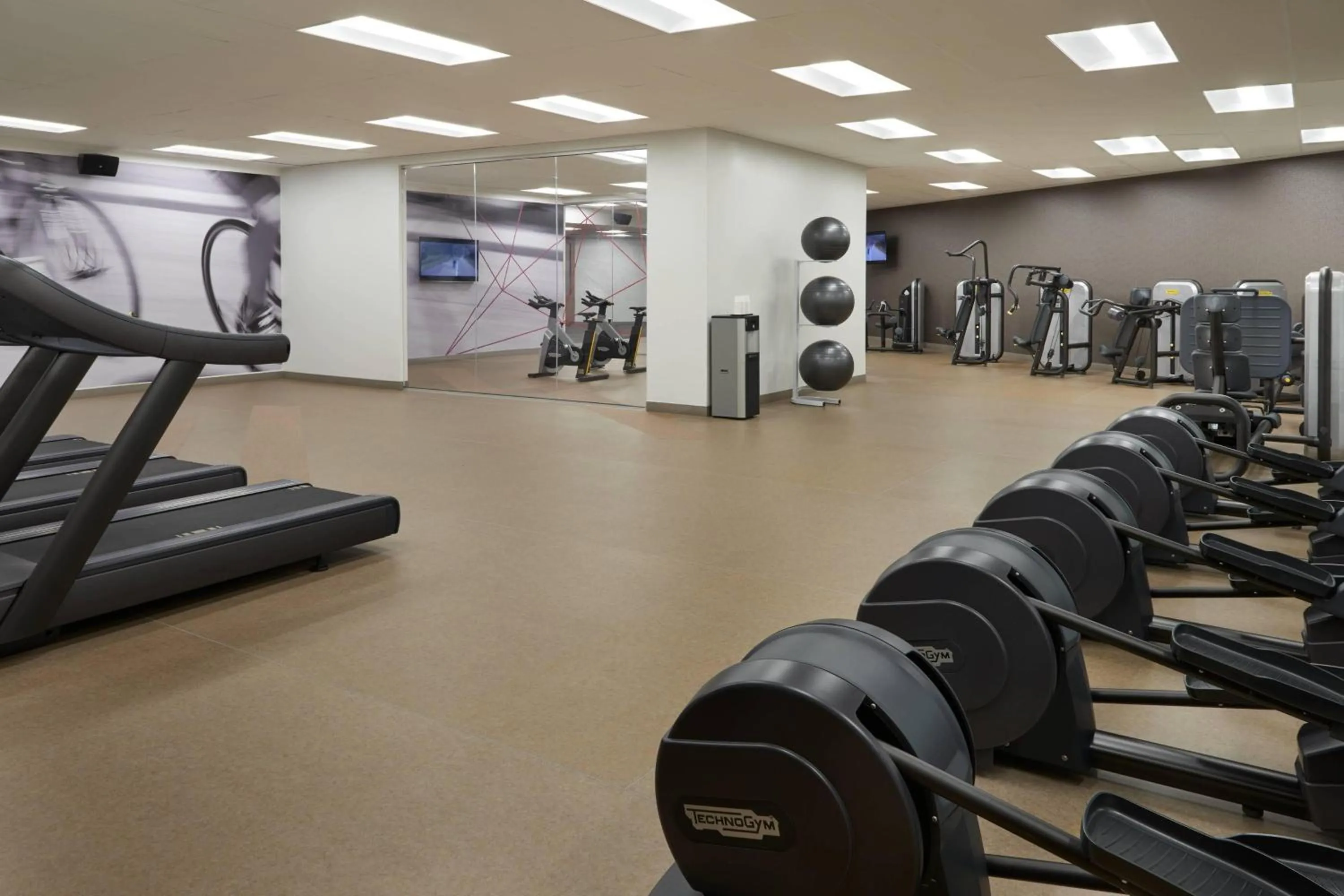 Fitness centre/facilities in Toronto Marriott City Centre Hotel