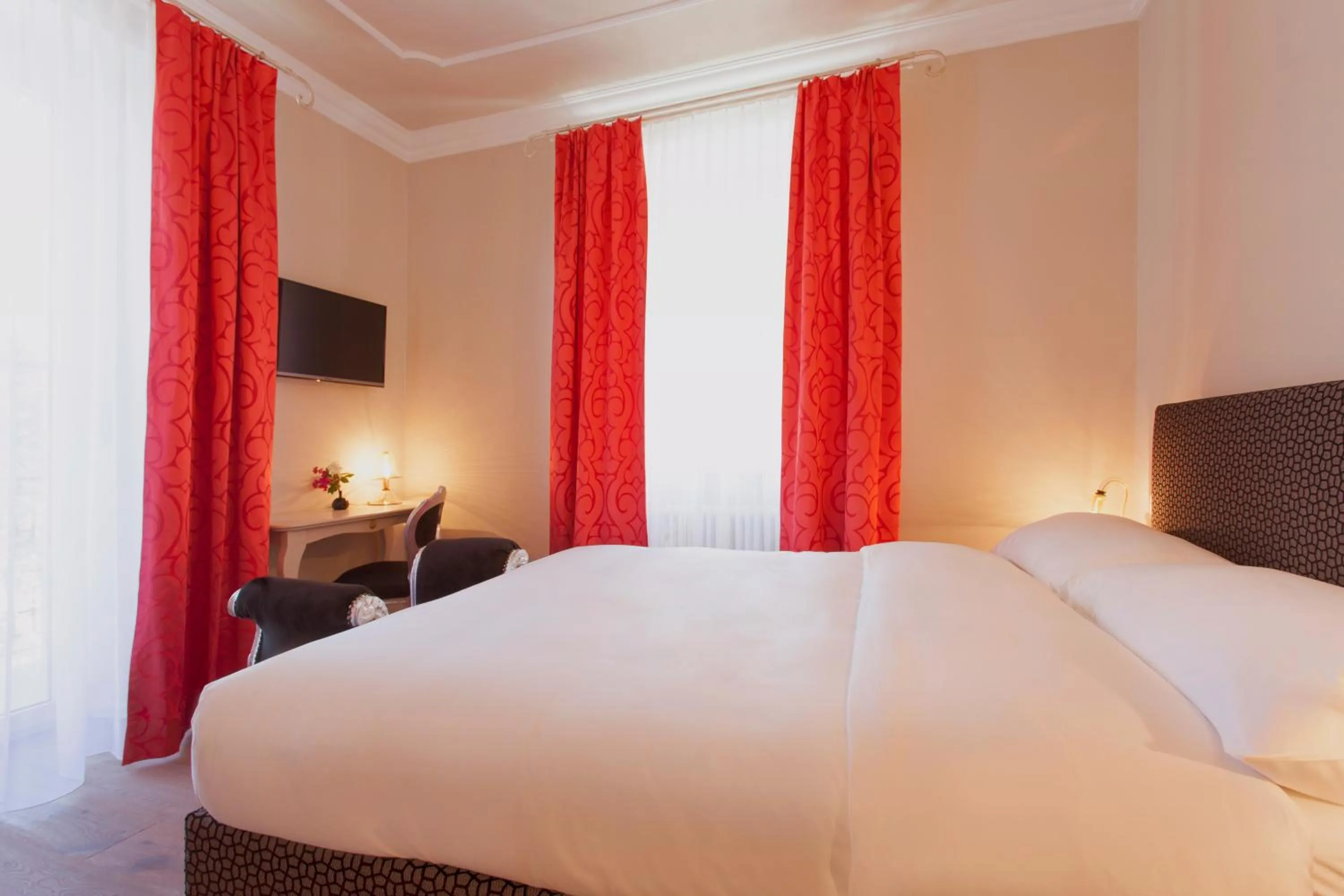 Photo of the whole room, Bed in Boutique Hotel Villa Sarnia