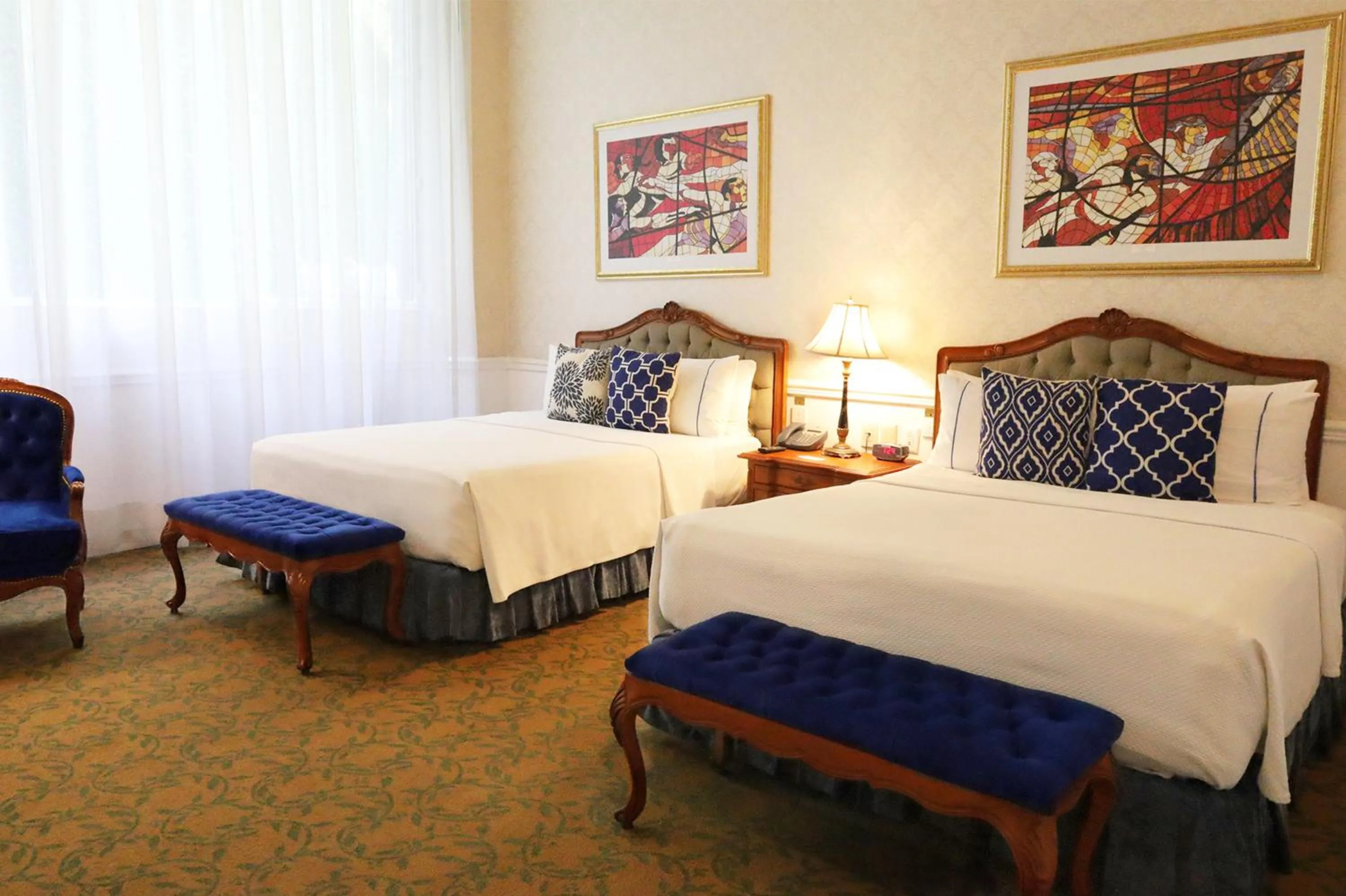 Photo of the whole room, Bed in Gran Hotel Ciudad de México Zócalo View