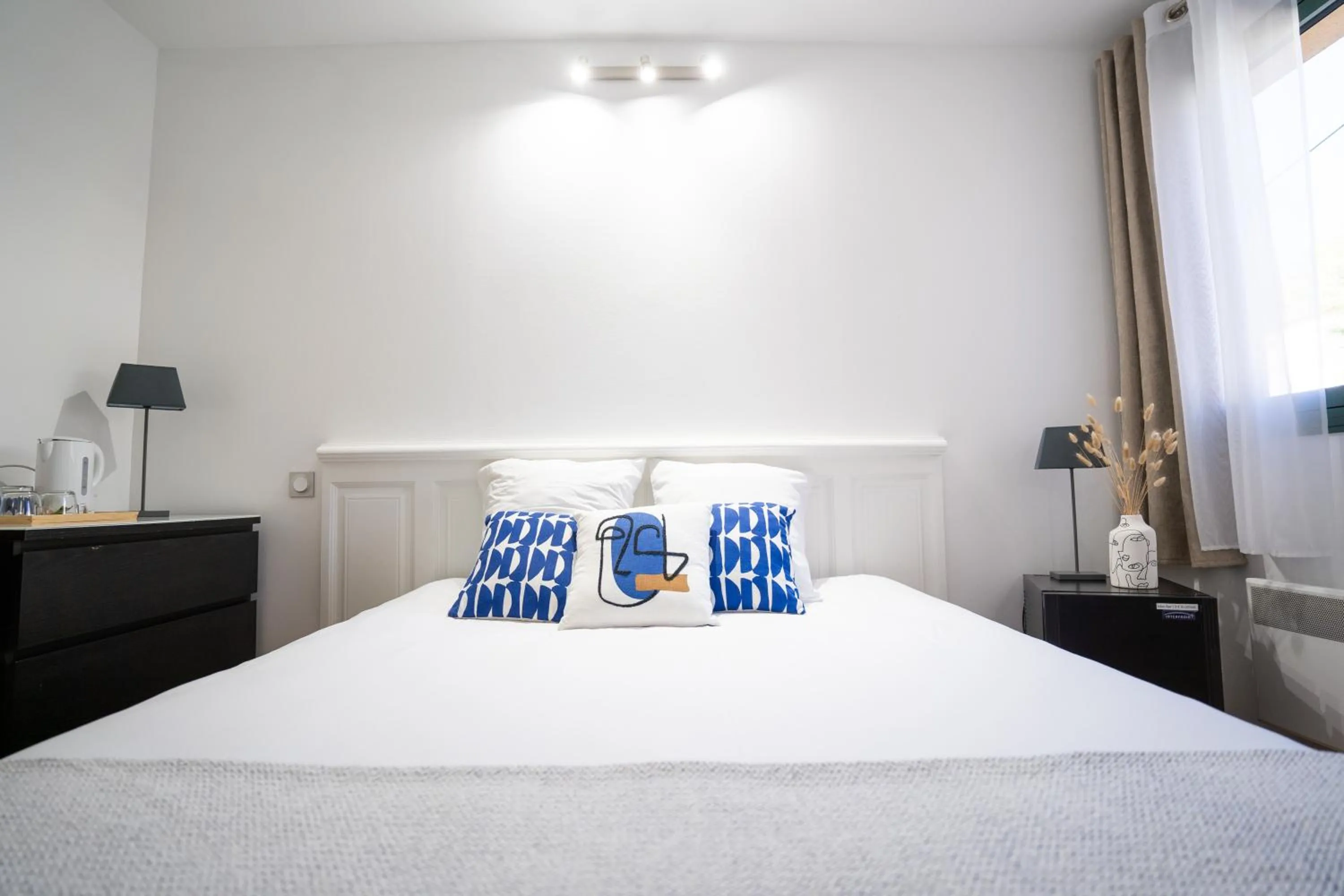 Bedroom, Bed in Logis Hôtel La Fenière