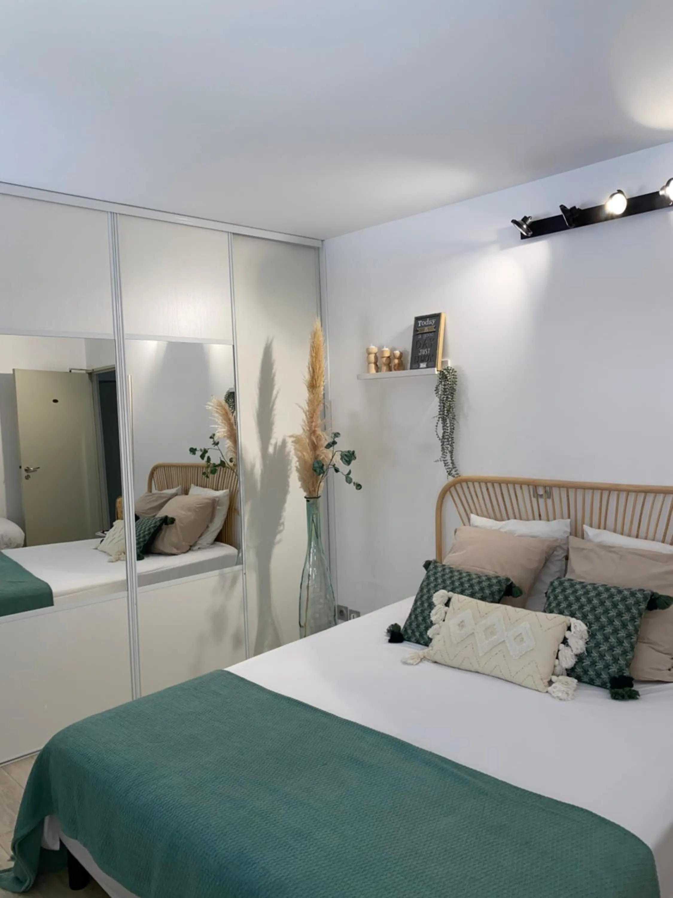 Bed in Logis Hôtel La Fenière