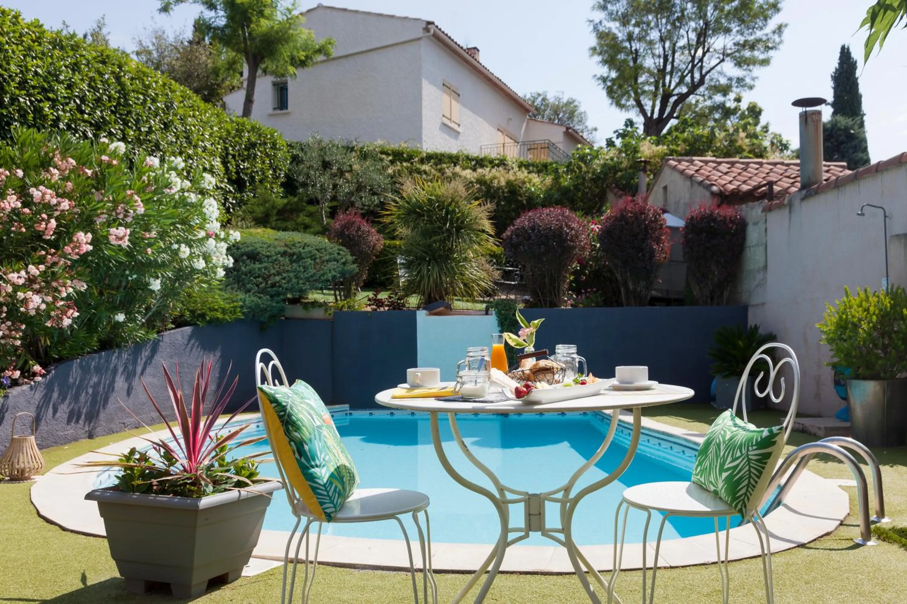 Summer in Logis Hôtel La Fenière