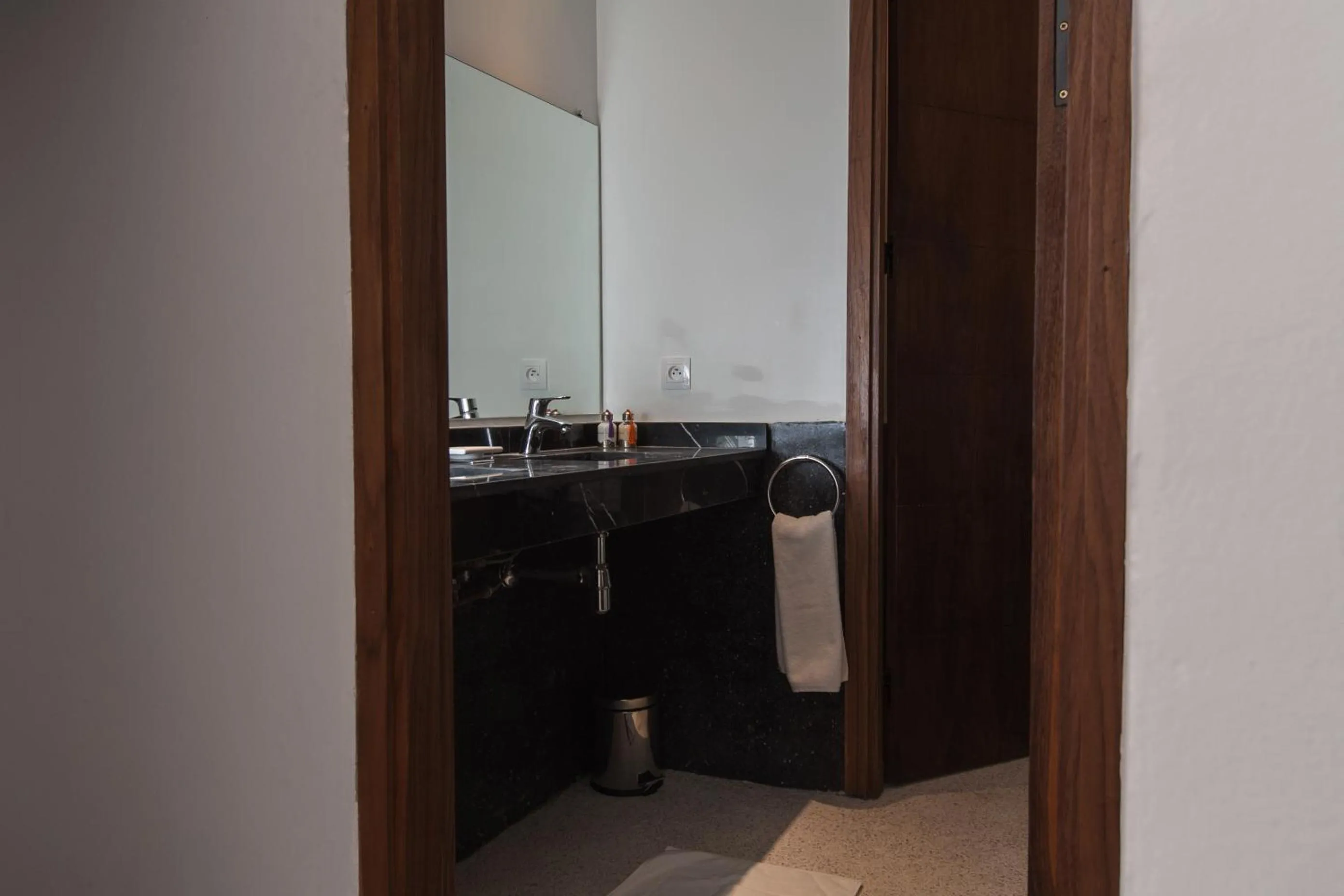 Bathroom in Riad Zebrakaro