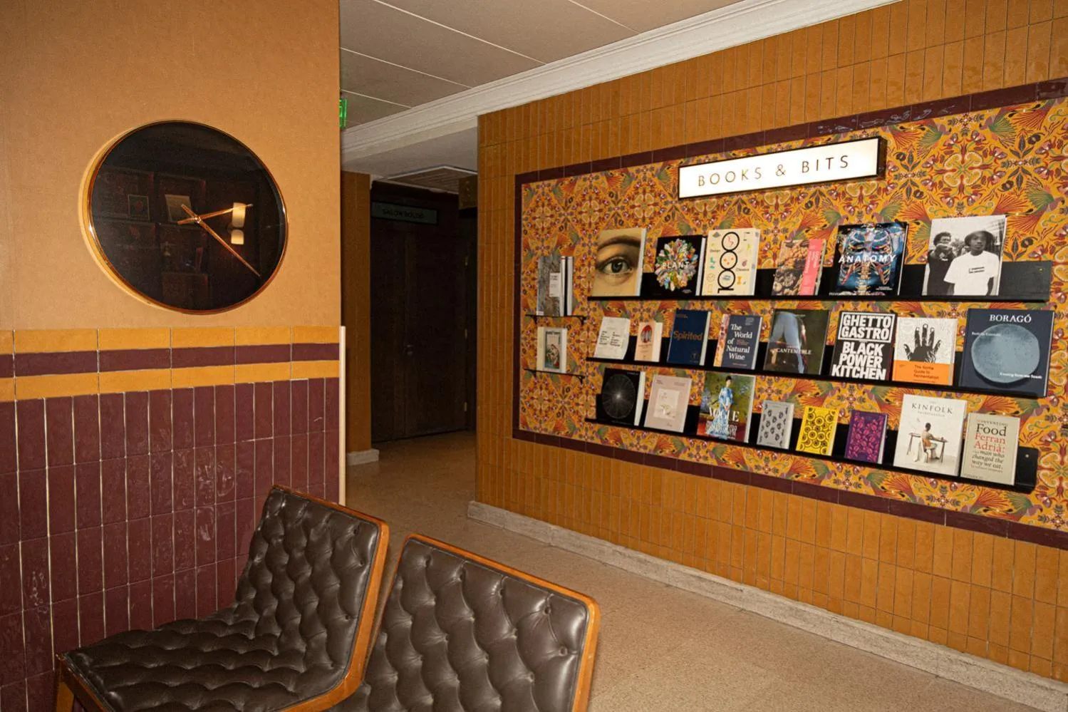 Library in Hotel Eco Boutique Bidasoa