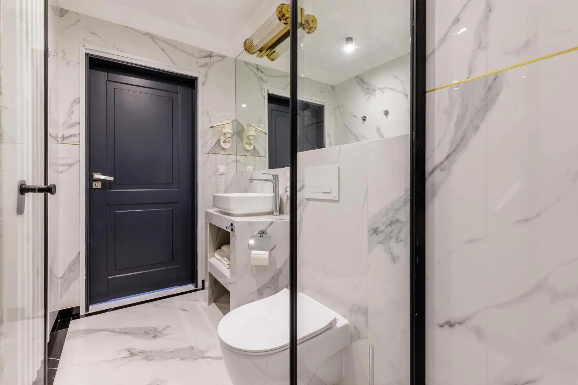 Shower in Prawdzic Family Resort & Wellness