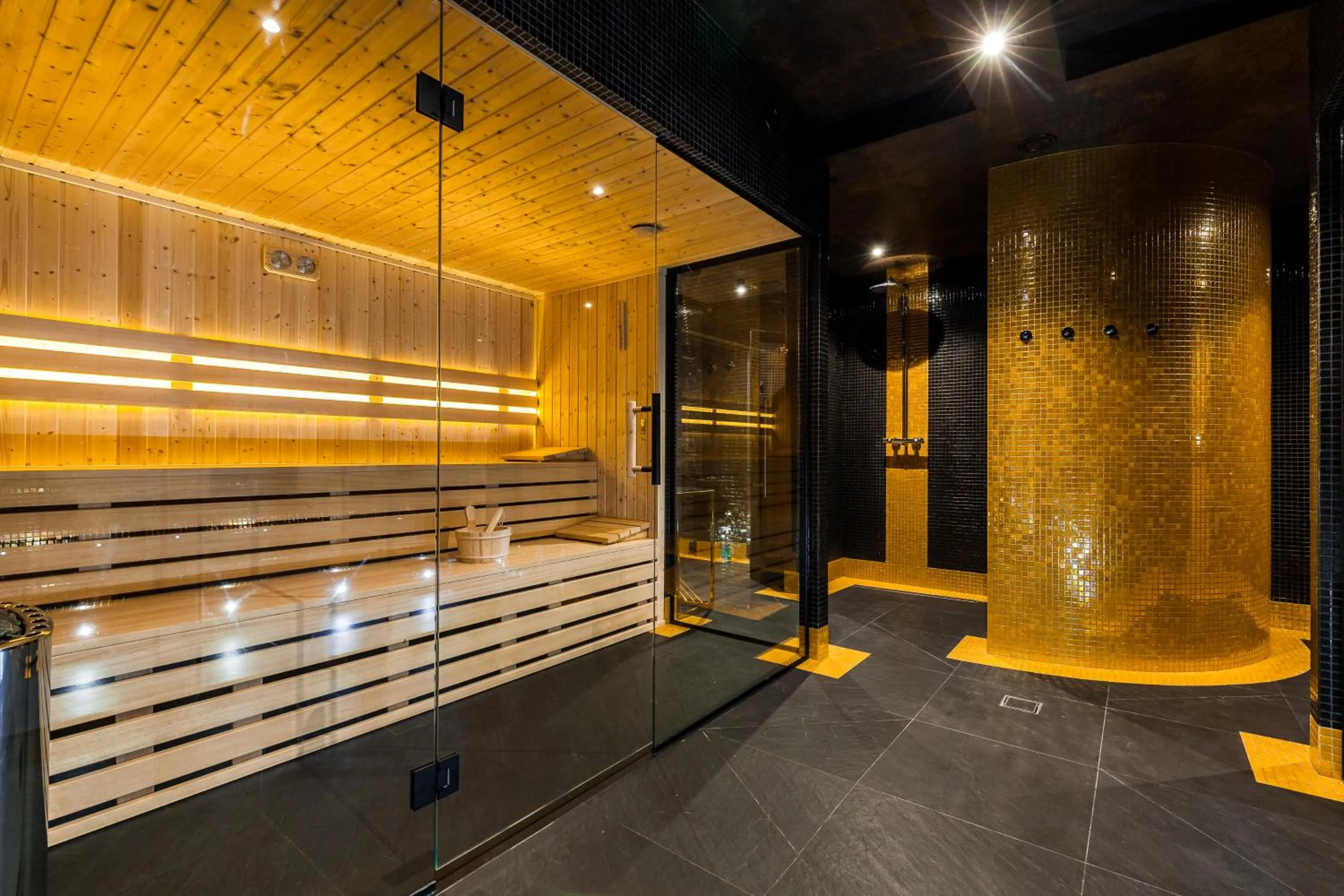 Shower in Prawdzic Family Resort & Wellness