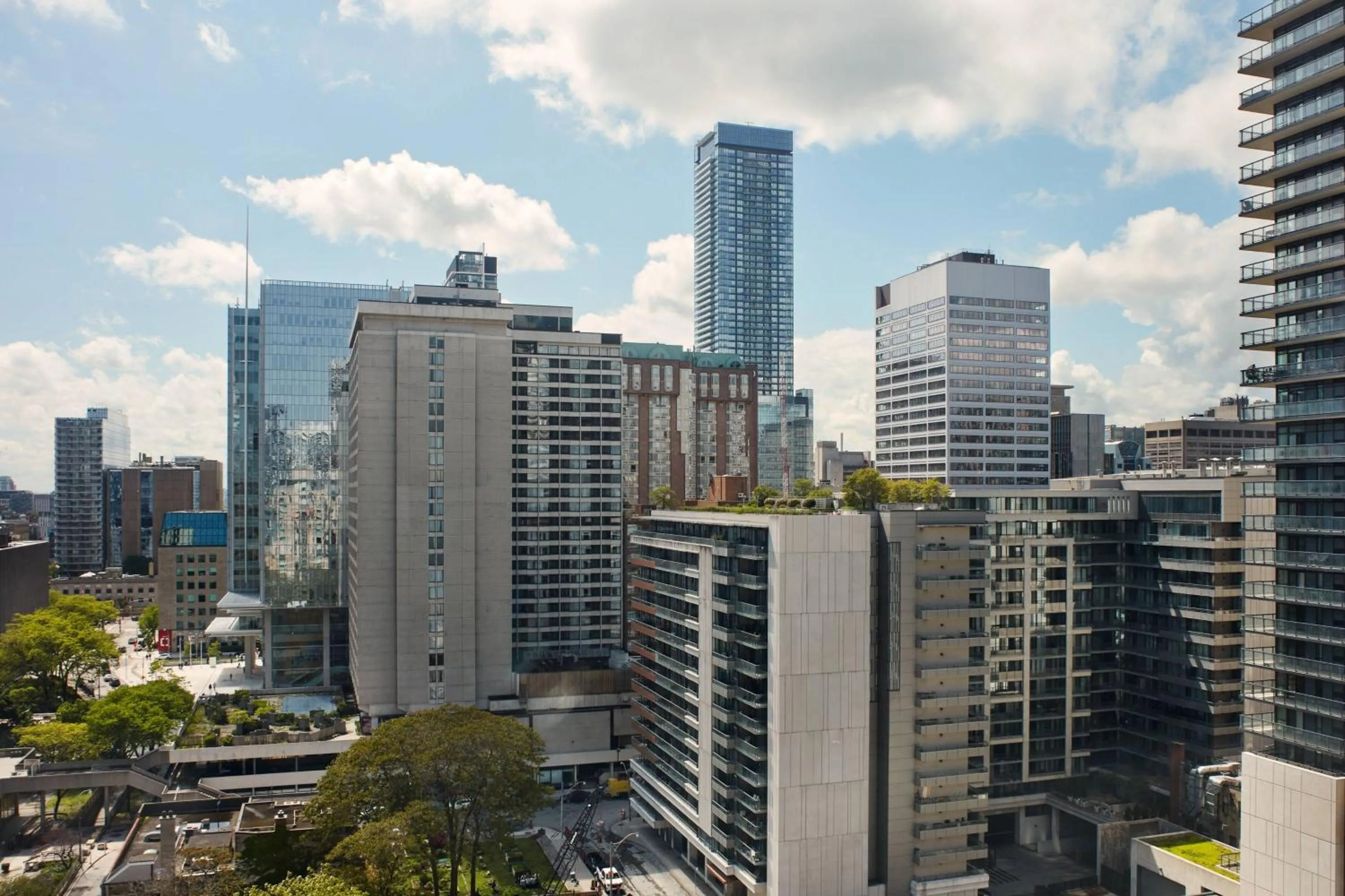 Photo of the whole room in Marriott Downtown at CF Toronto Eaton Centre