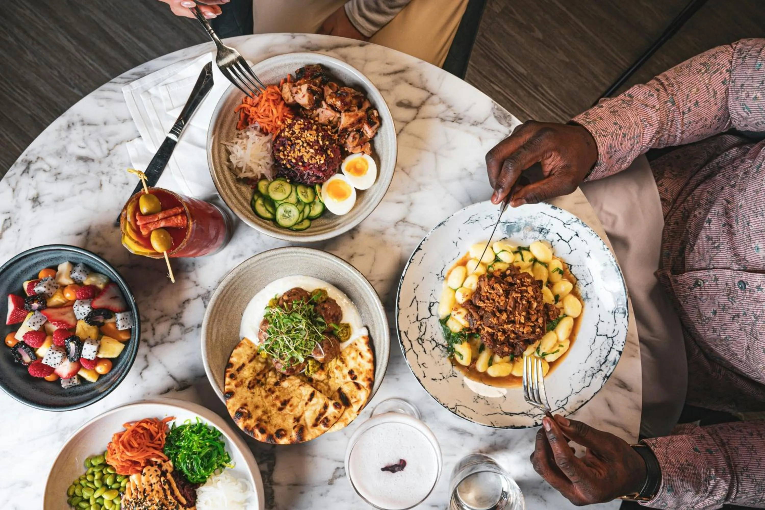 Restaurant/places to eat in Marriott Downtown at CF Toronto Eaton Centre