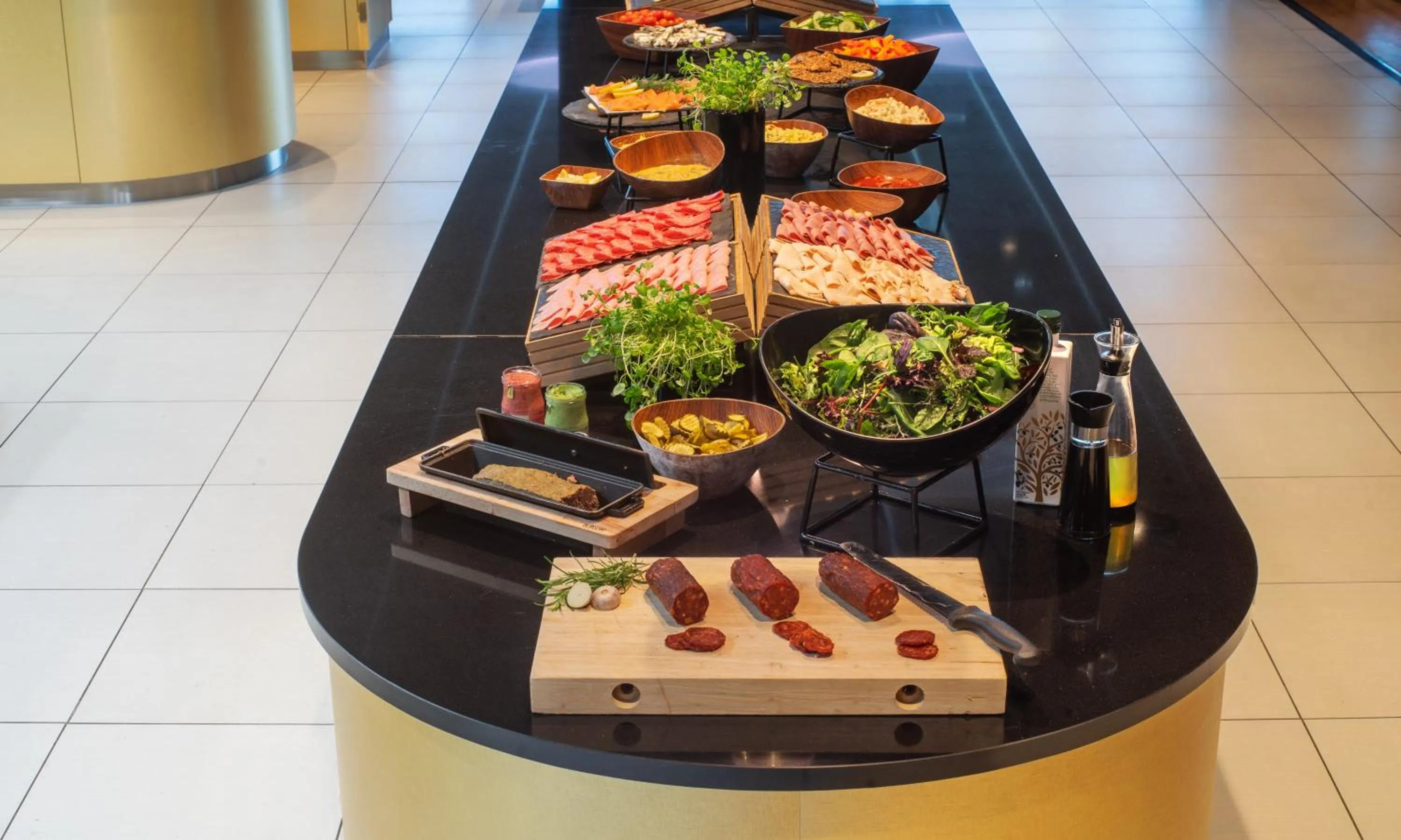 Buffet breakfast in Thon Hotel Opera