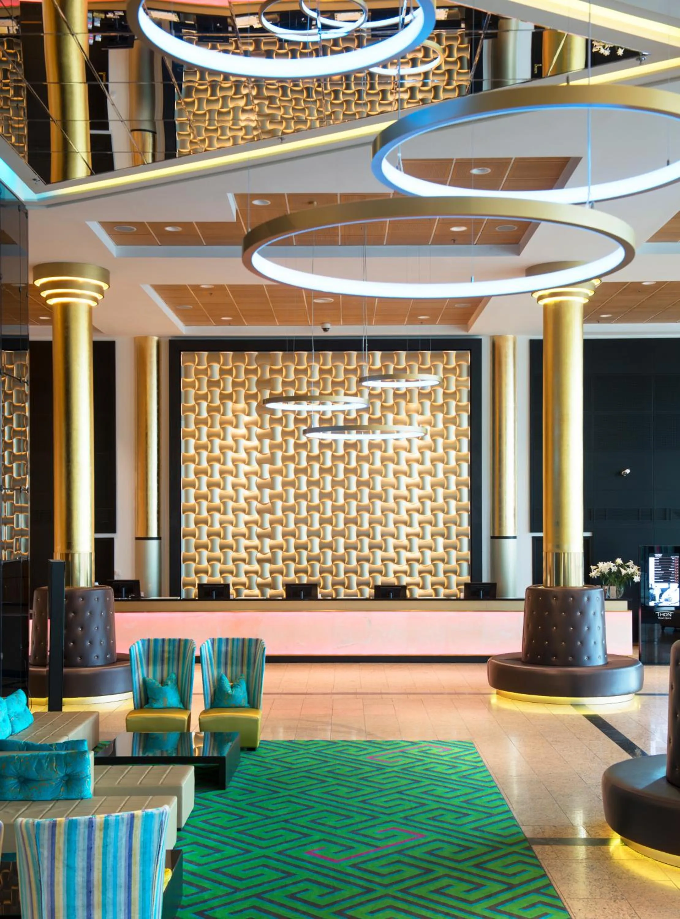 Lobby or reception in Thon Hotel Opera
