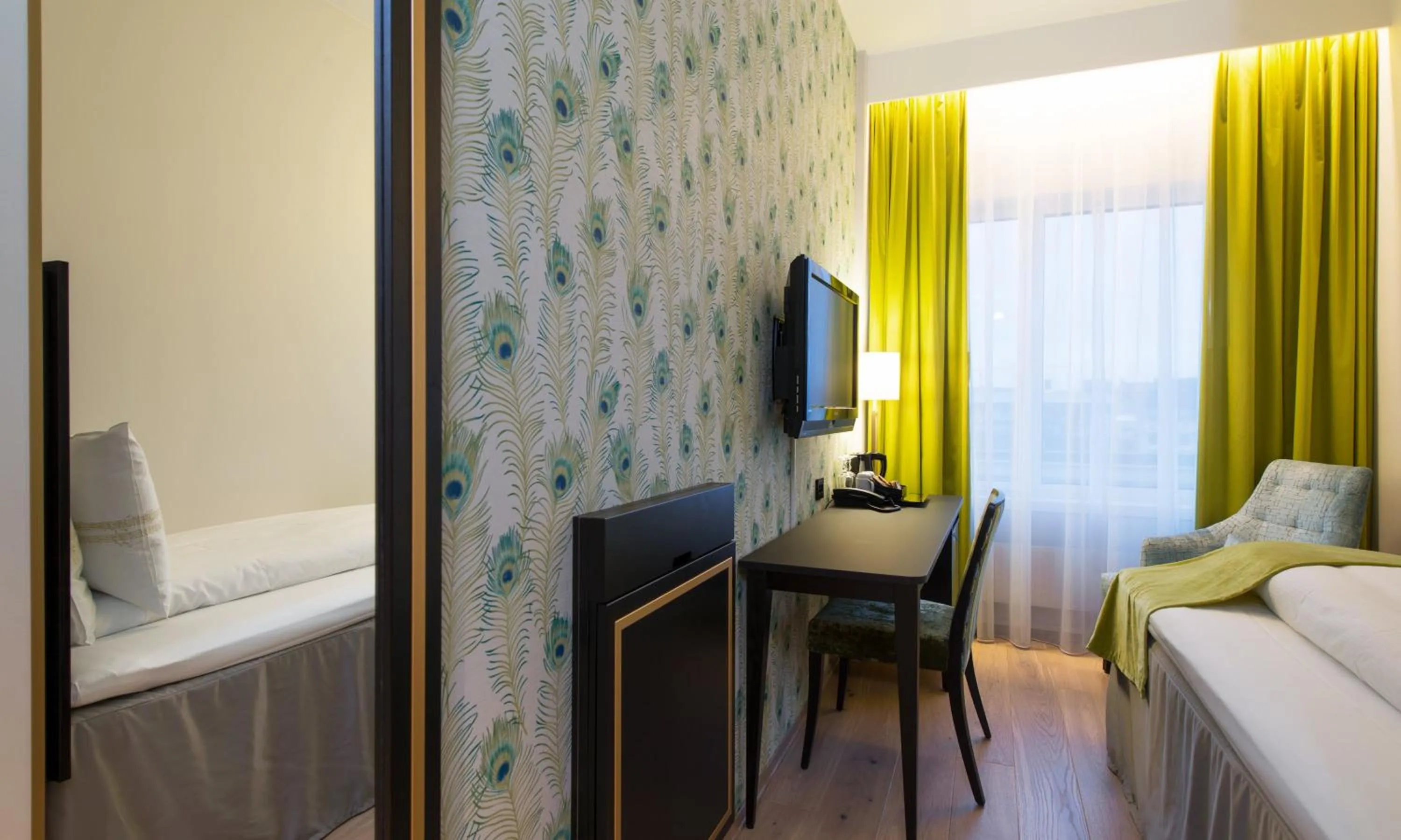 TV and multimedia, Bed in Thon Hotel Opera