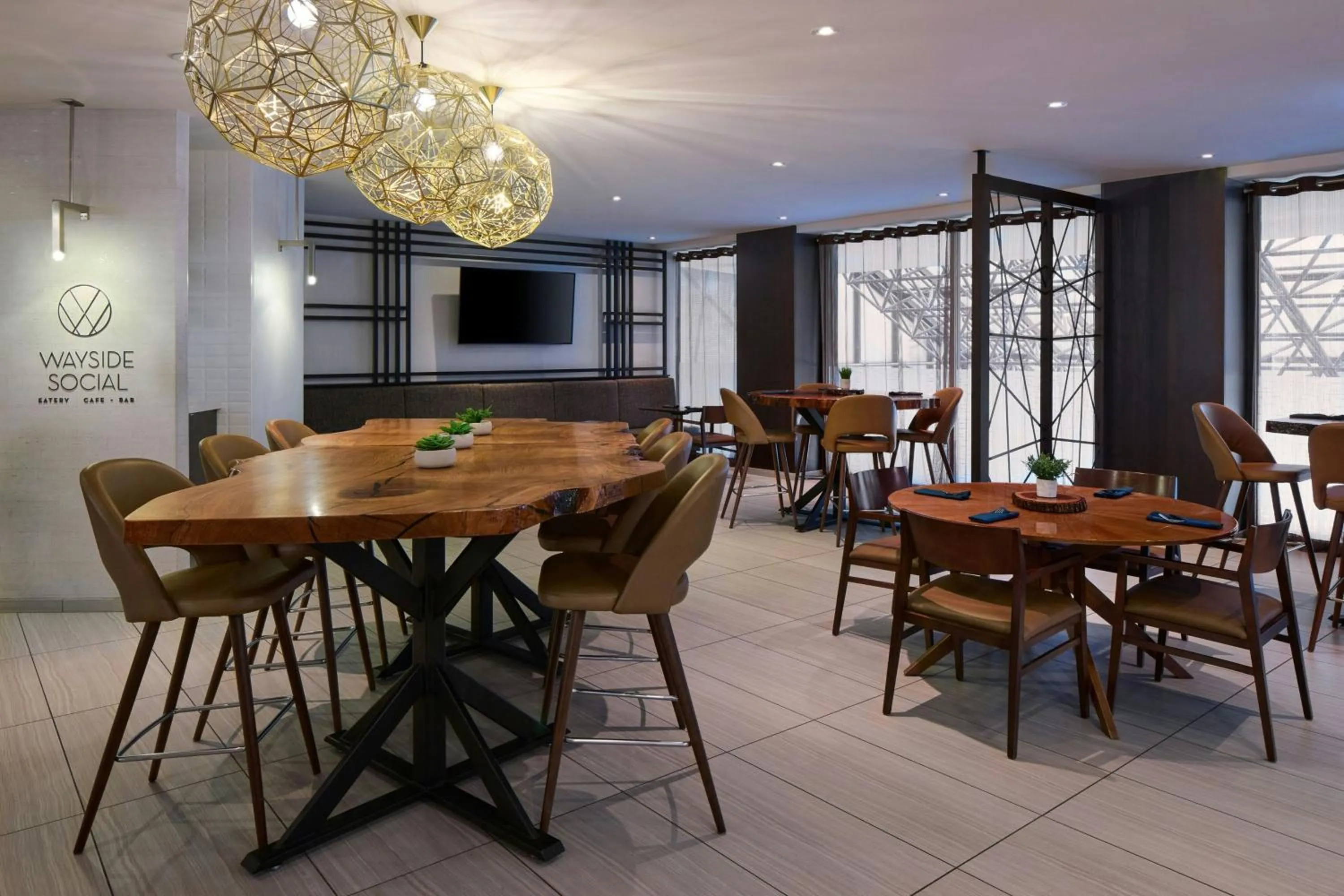 Restaurant/places to eat in Toronto Airport Marriott Hotel