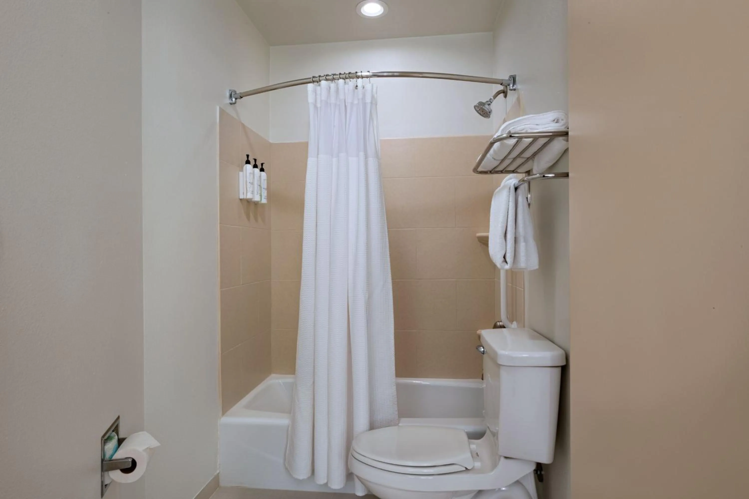 Bathroom in SpringHill Suites by Marriott Dallas DFW Airport East Las Colinas Irving