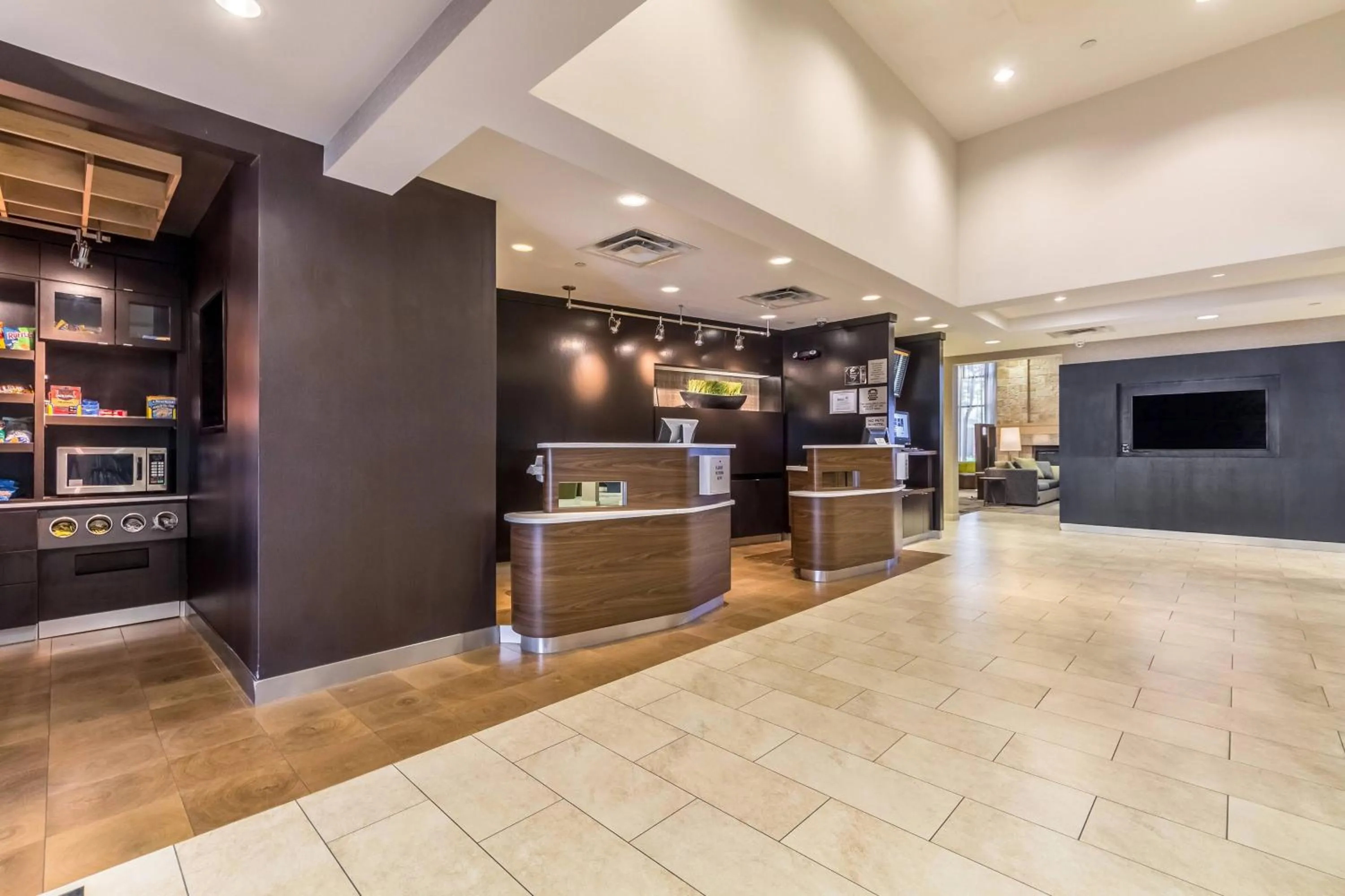 Lobby or reception in Courtyard Dallas DFW Airport South/Irving