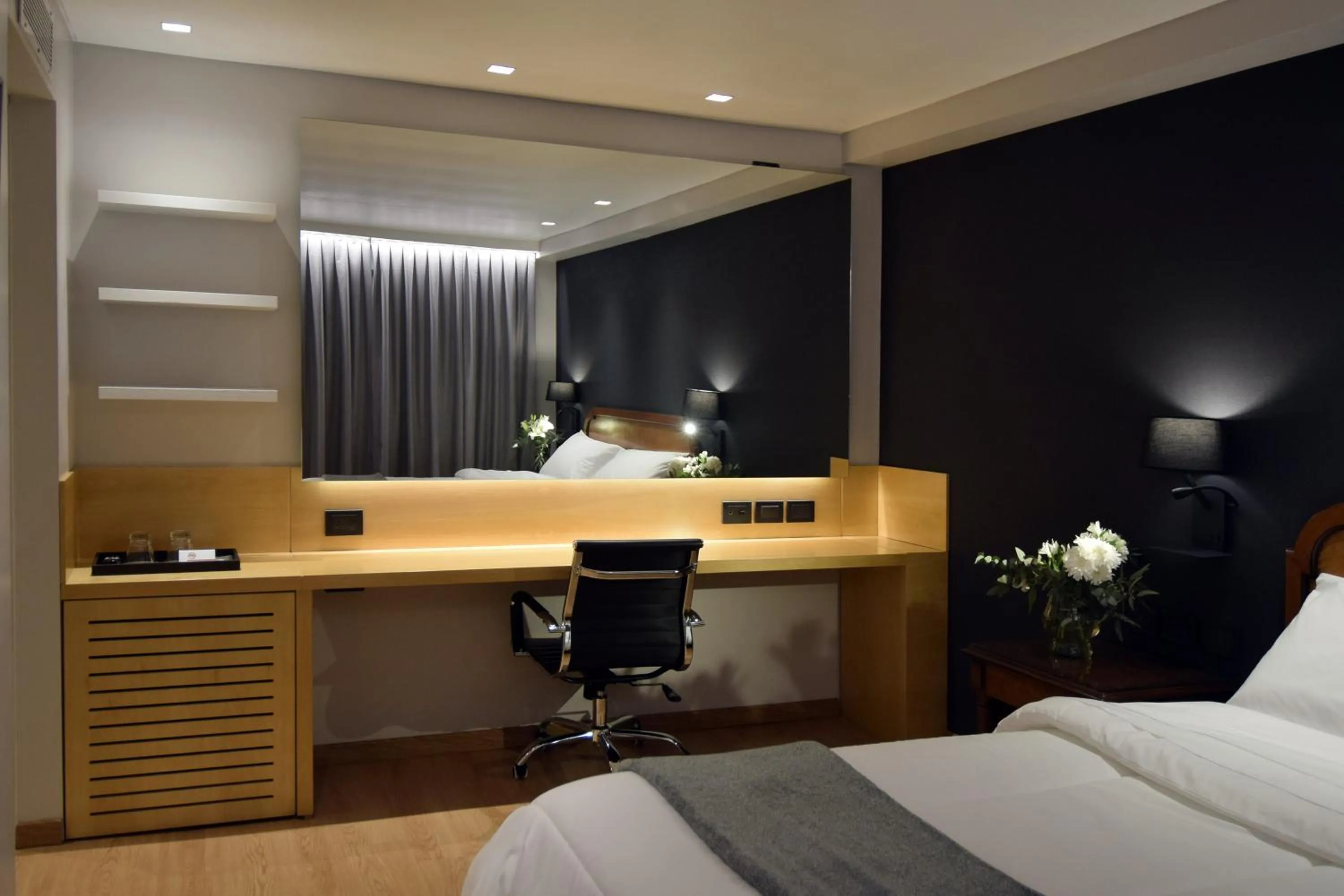 Seating area in Windsor Hotel