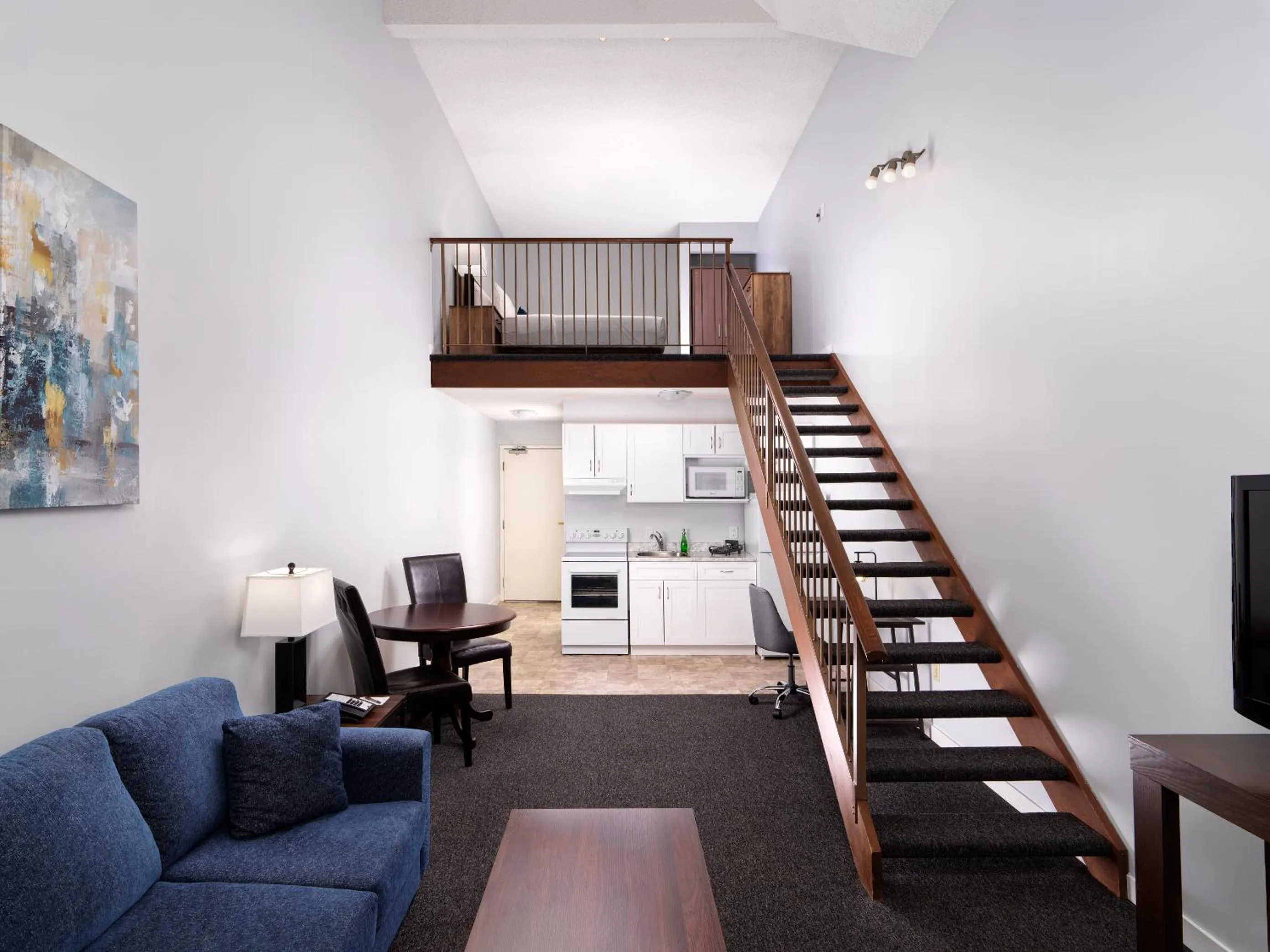 Photo of the whole room in Huntingdon Hotel and Suites