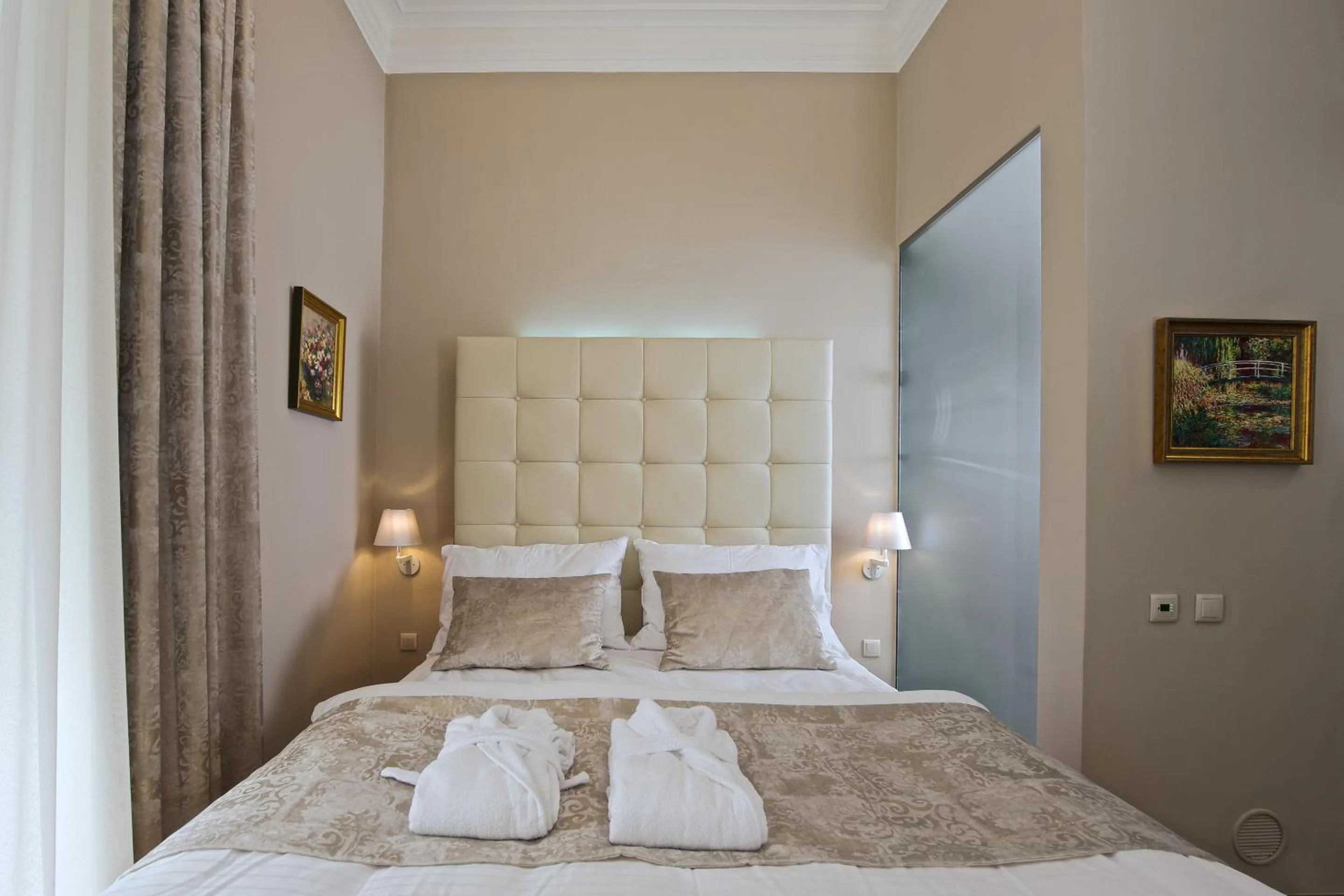 Bed in Zámek Ratměřice - Hotel & Resort