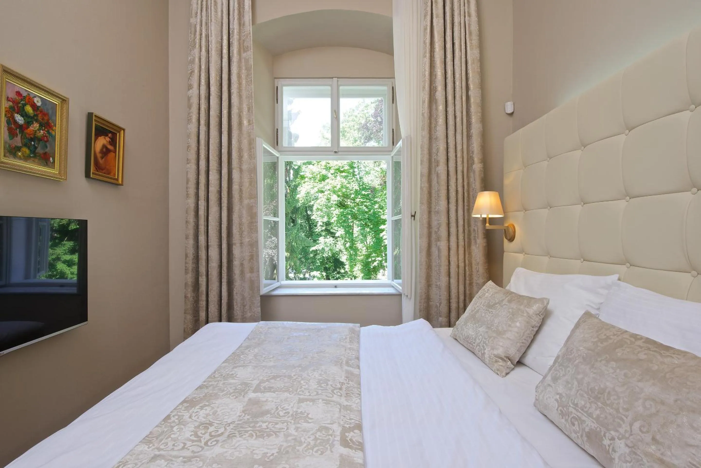 Bedroom, Bed in Zámek Ratměřice - Hotel & Resort