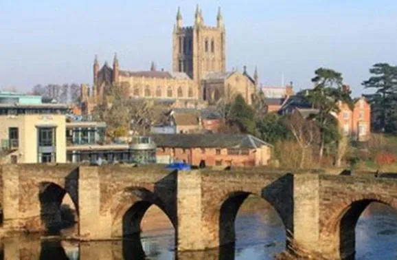 Nearby landmark in THE MOATS - CODDINGTON A small private thatched cottage B&B located in quiet countryside between Ledbury and Malvern - convenient for the Malvern Three Counties Showground and 5 miles from excellent shops restaurants and Ledbury Poetry Festival