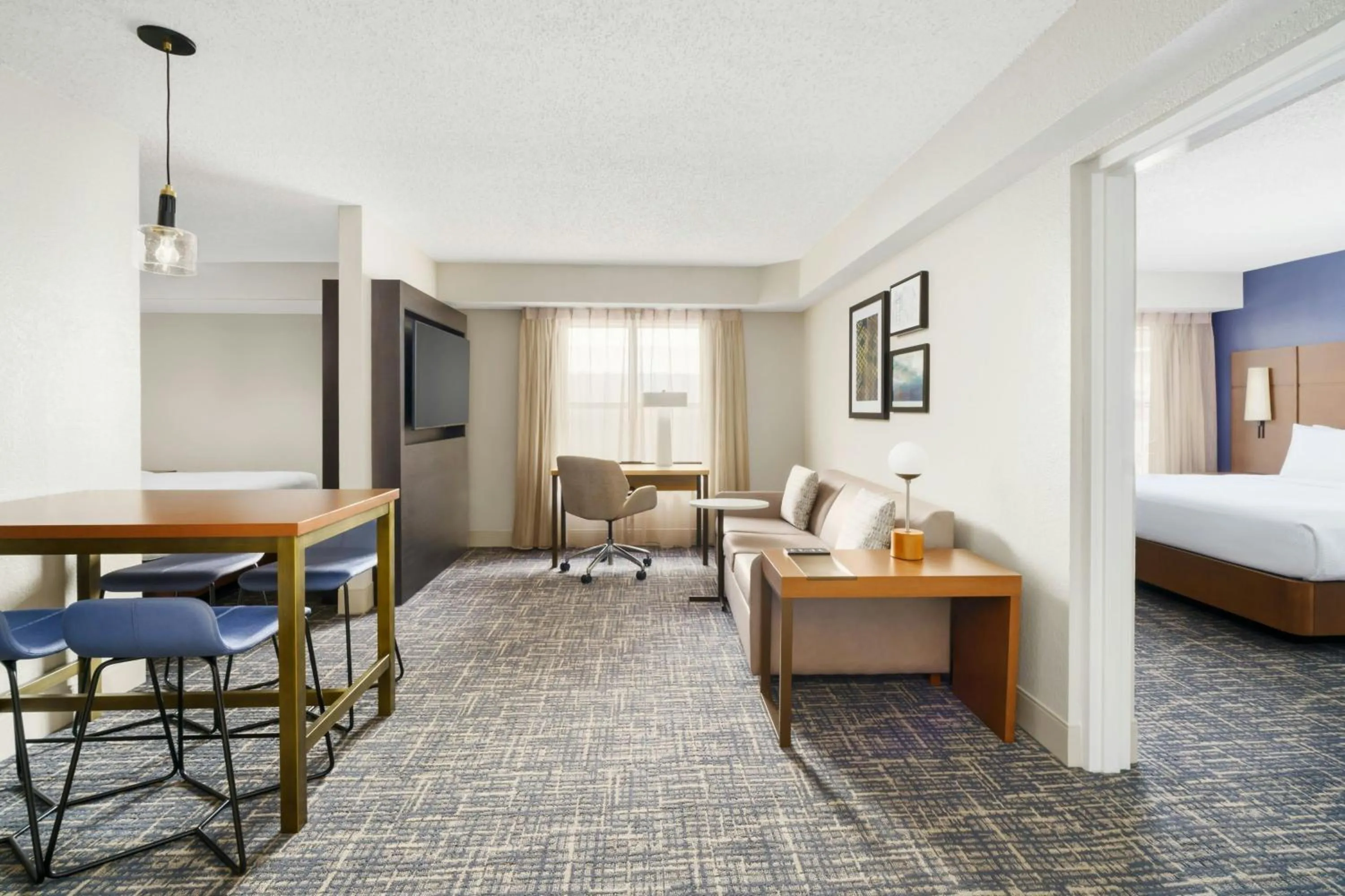 Living room, Bed in Residence Inn Orlando Lake Buena Vista