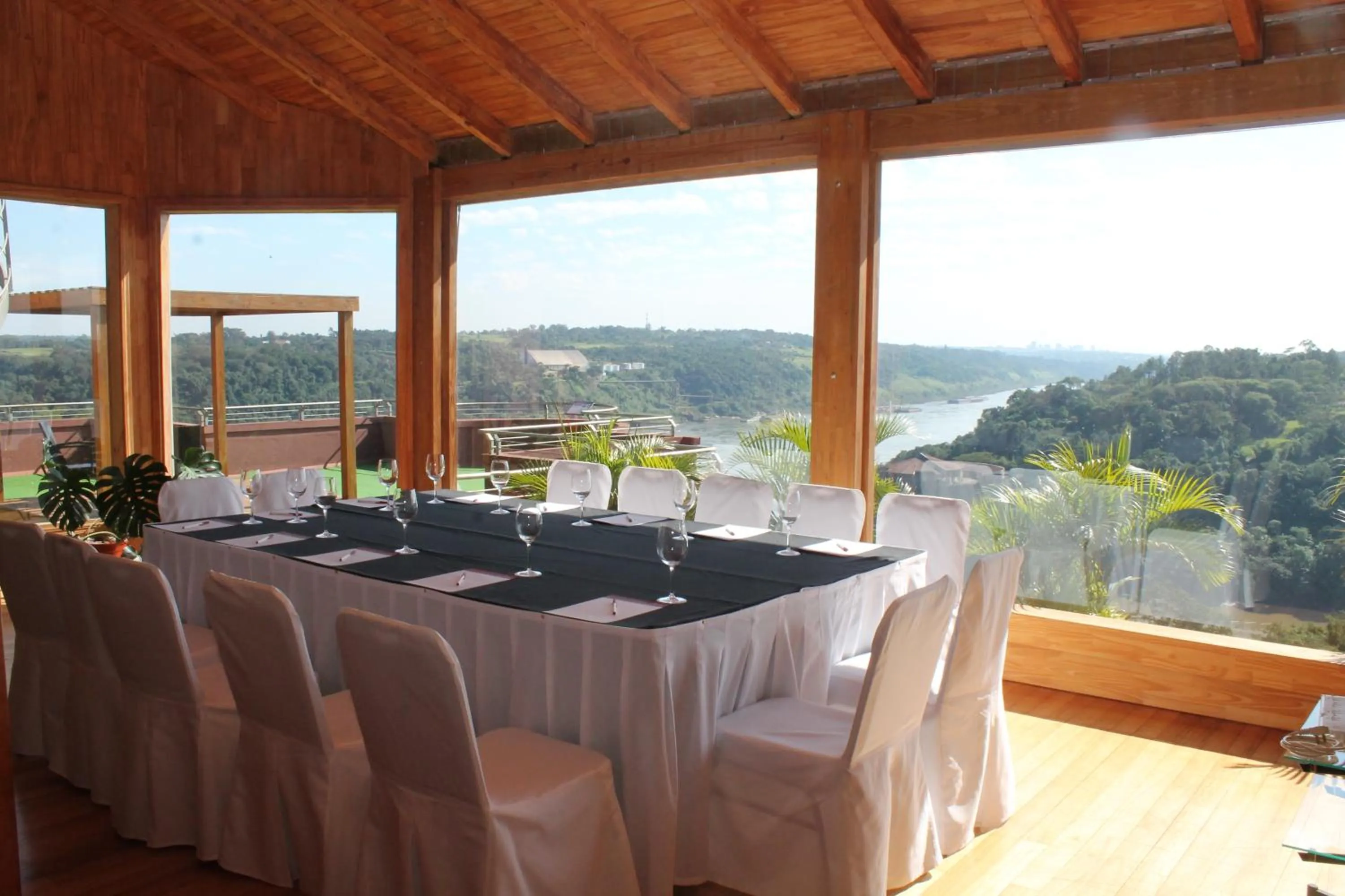 Business facilities in Amérian Portal Del Iguazú Hotel