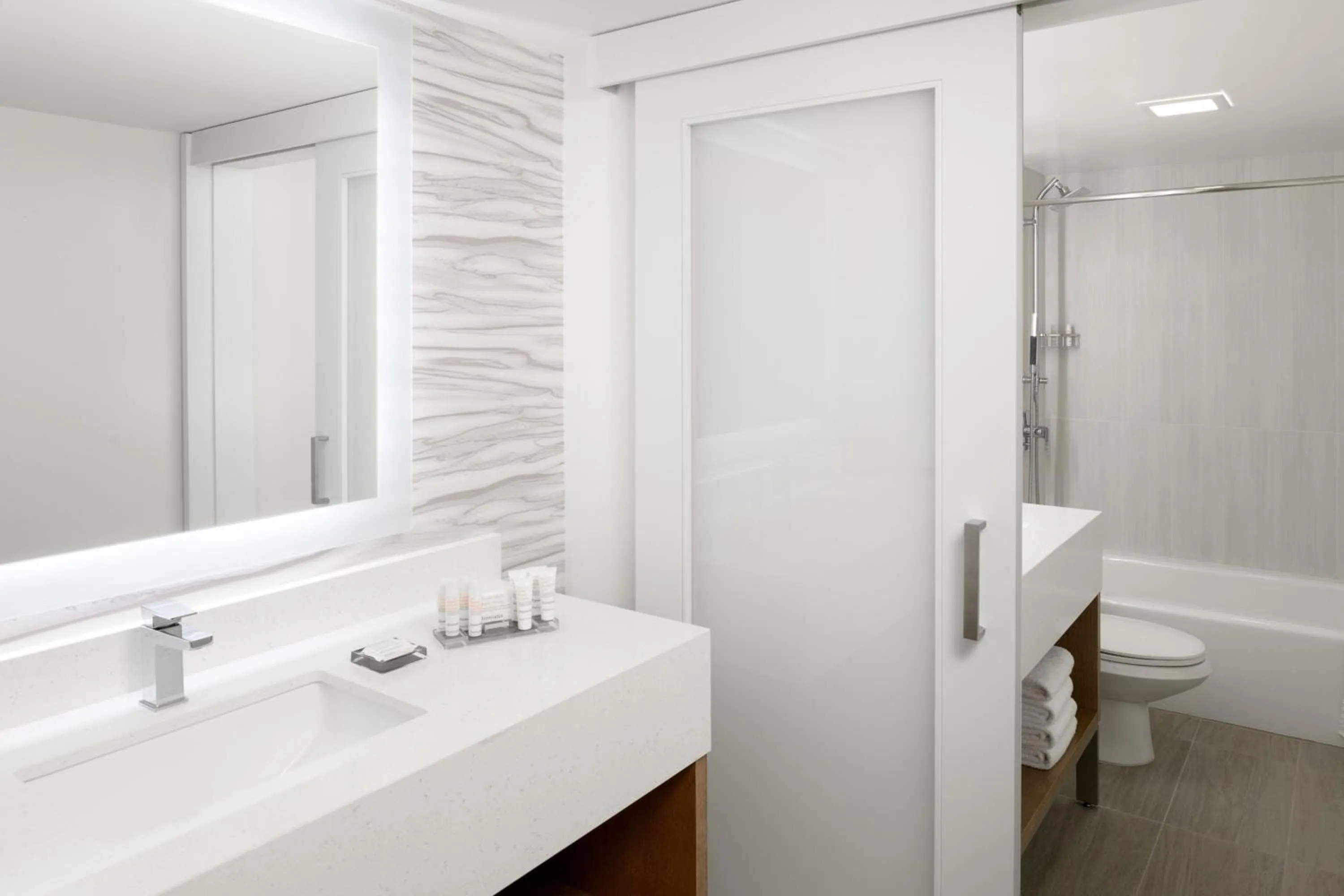 Bathroom in Waikiki Beach Marriott Resort & Spa