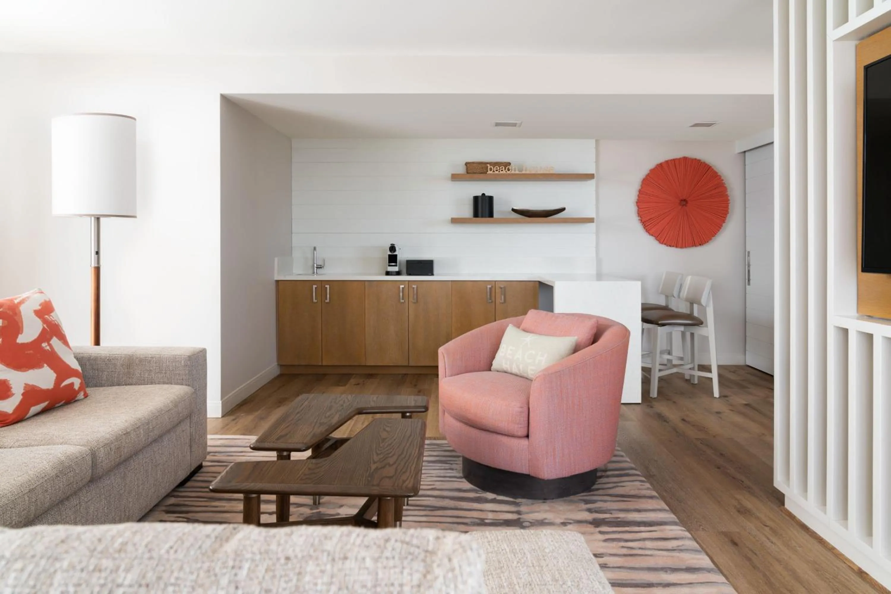 Living room in Waikiki Beach Marriott Resort & Spa