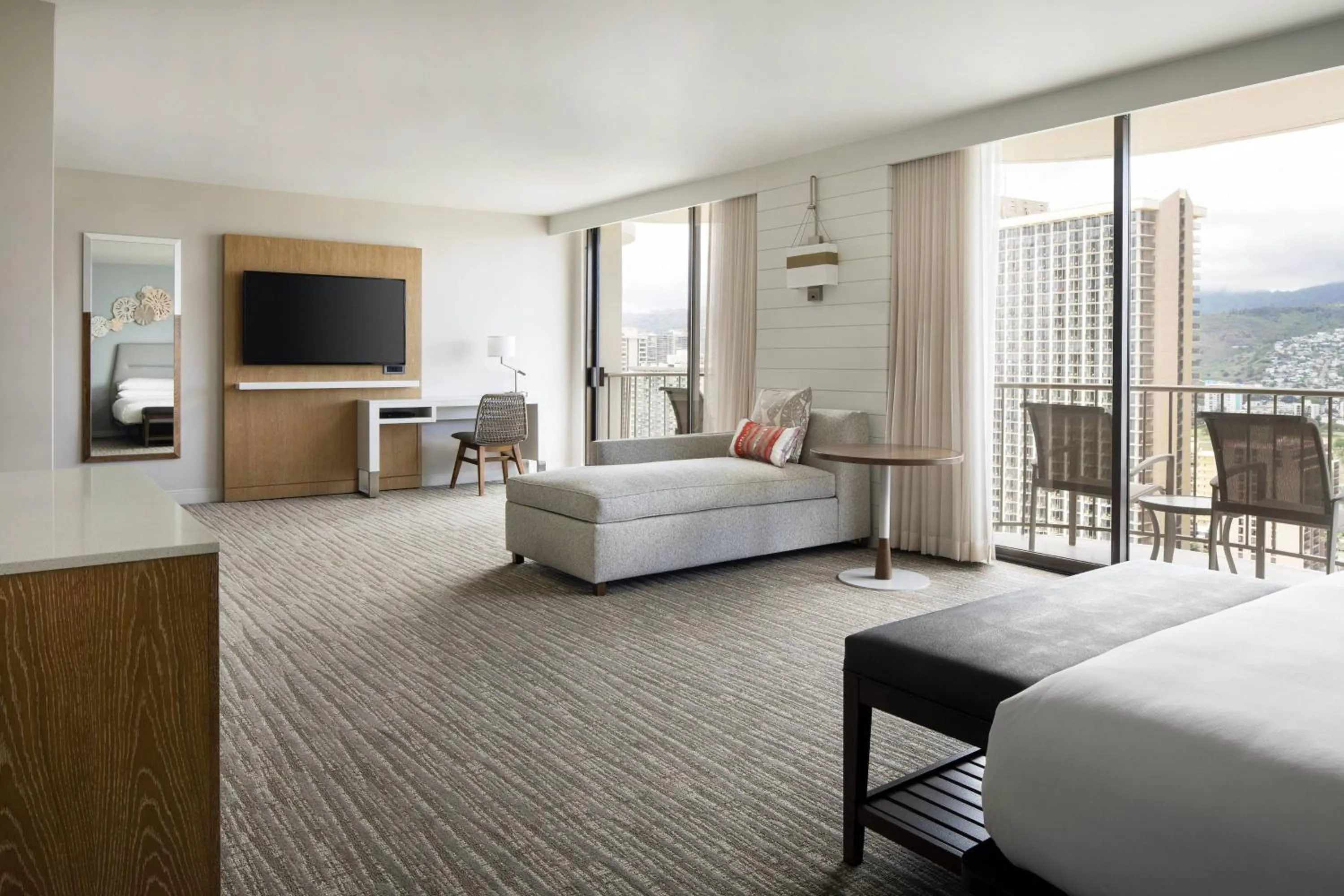 Bedroom, Bed in Waikiki Beach Marriott Resort & Spa