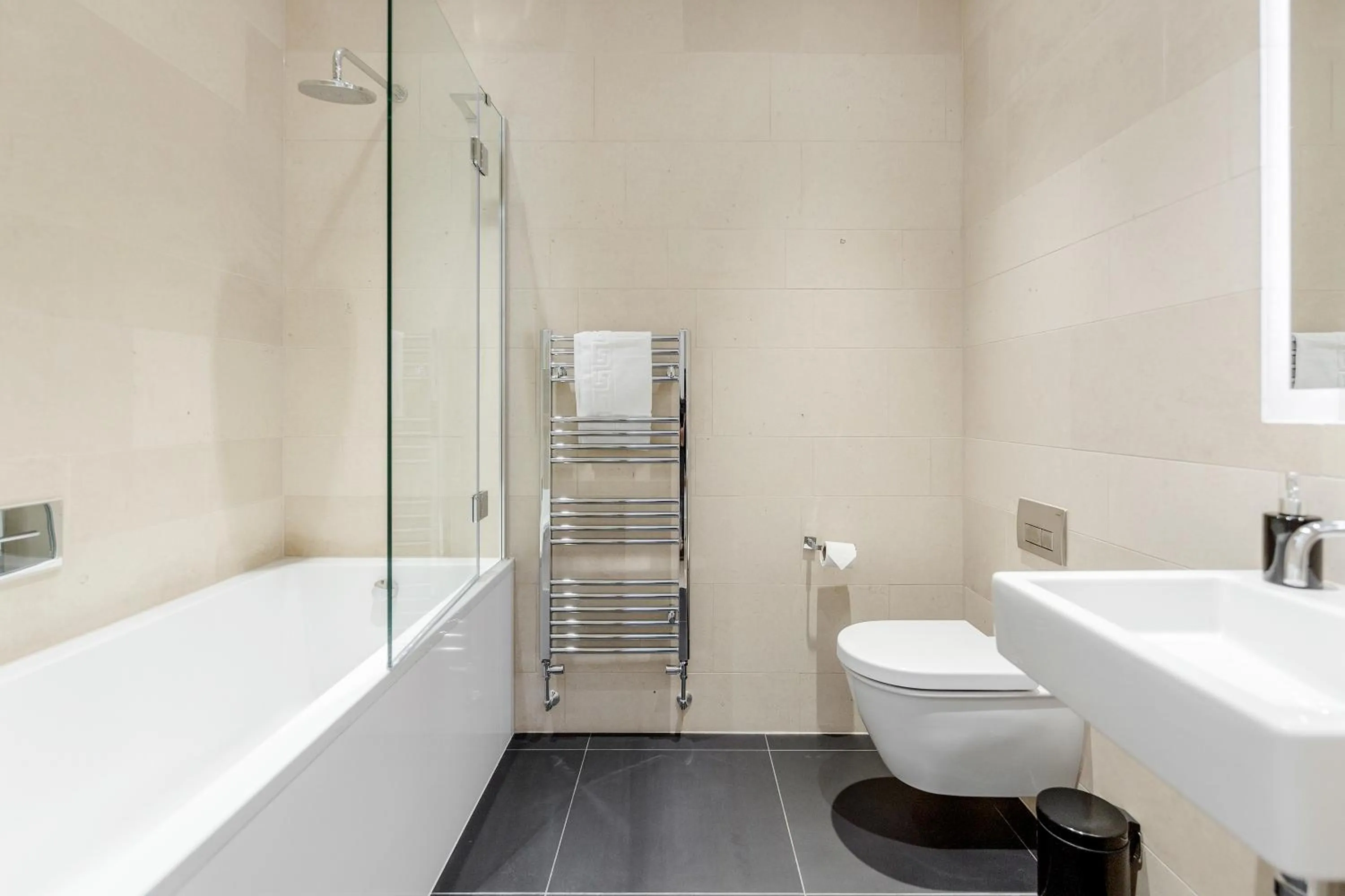 Toilet in StayLux Waterloo