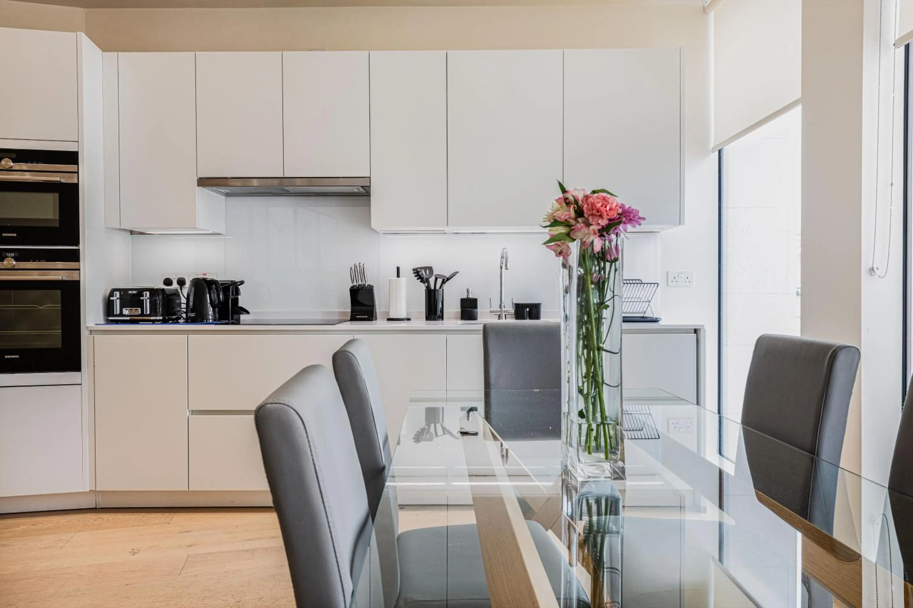 Kitchen or kitchenette in StayLux Waterloo