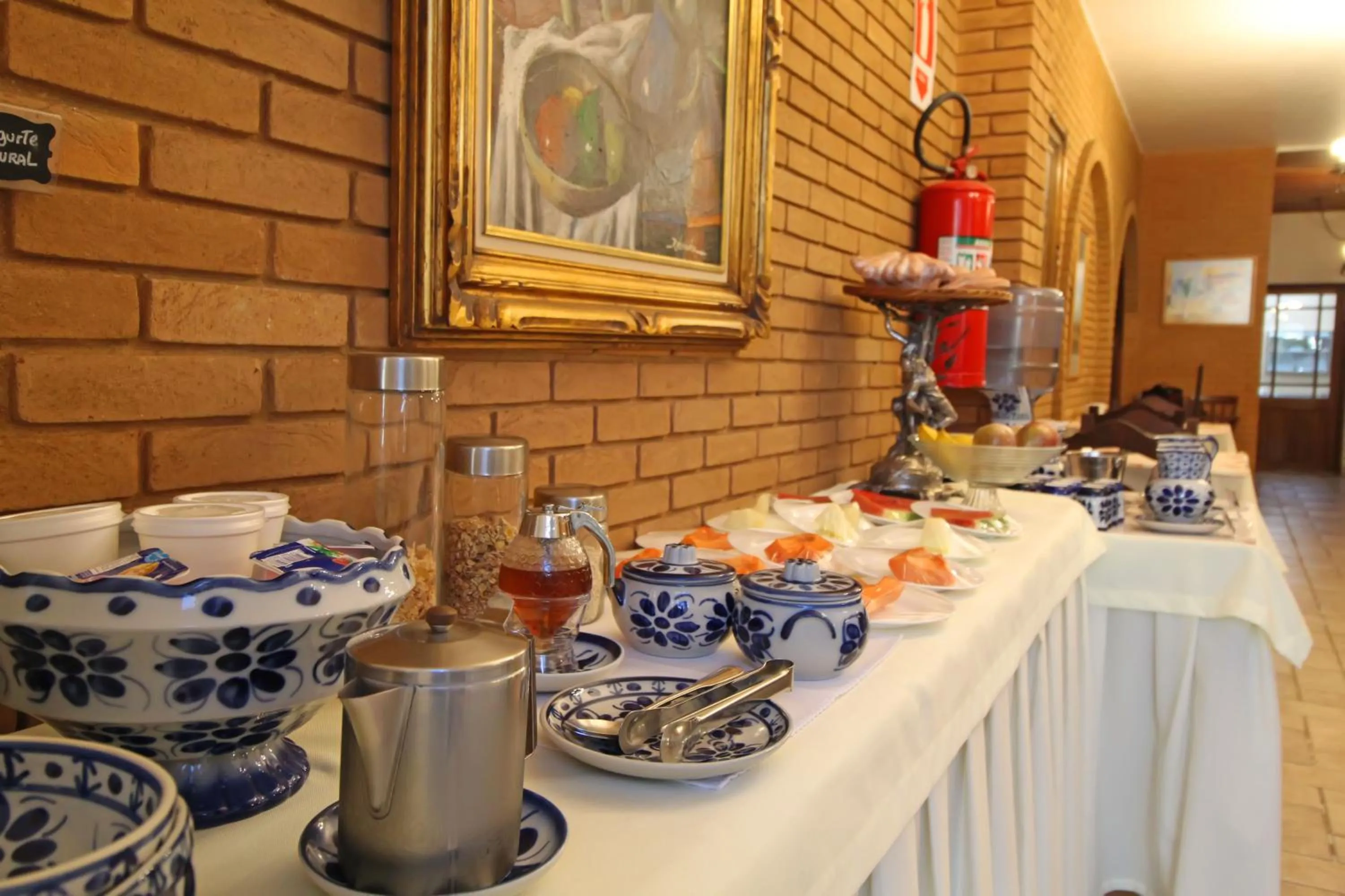 Breakfast in Pousada Villa Capivary Campos do Jordão